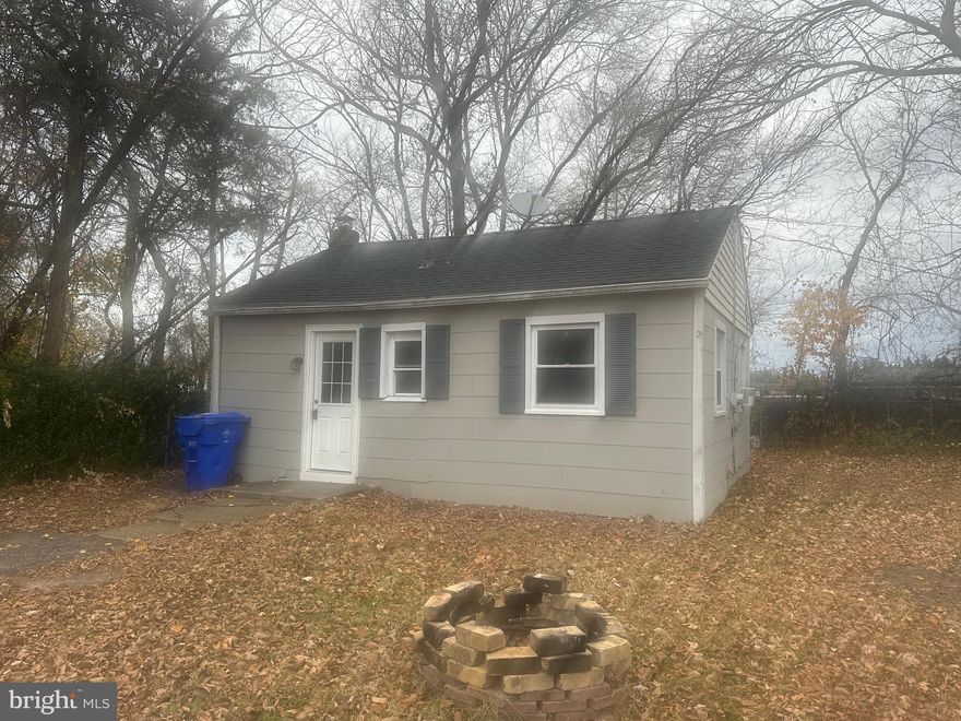 Enjoy your own Private 2 Bedroom detached Cottage in back yard of detached dwelling, new kitchen, paint and carpet,  conveniently located near Empire Towers, minutes from Glen Burnie Town Center, Ice Rink, AA Community College, Restaurants, etc. with your own private parking. Credit and Background check,  650 Credit score required.