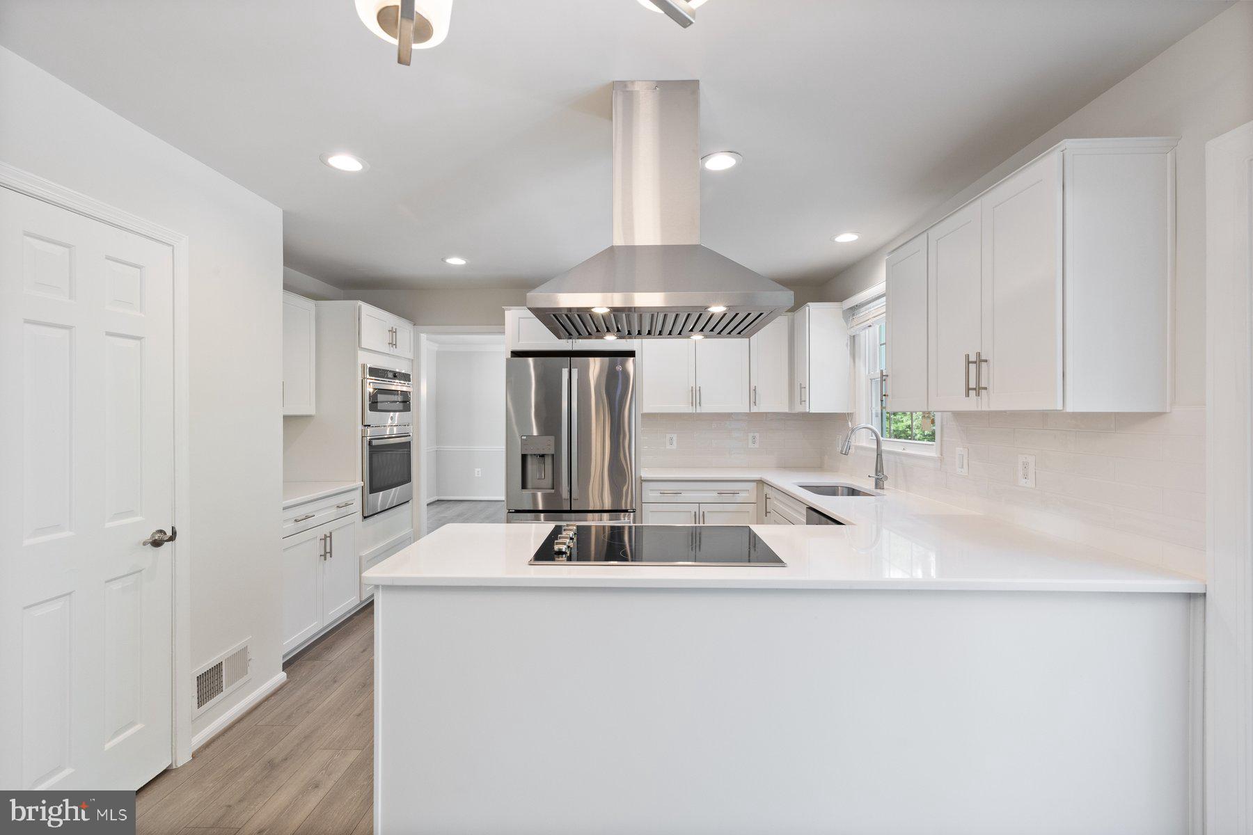 STOCKBRIDGE - Residential