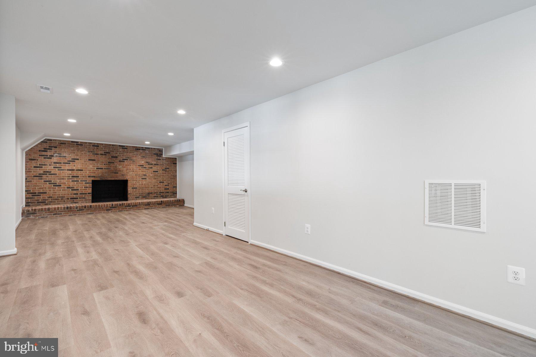 STOCKBRIDGE - Residential