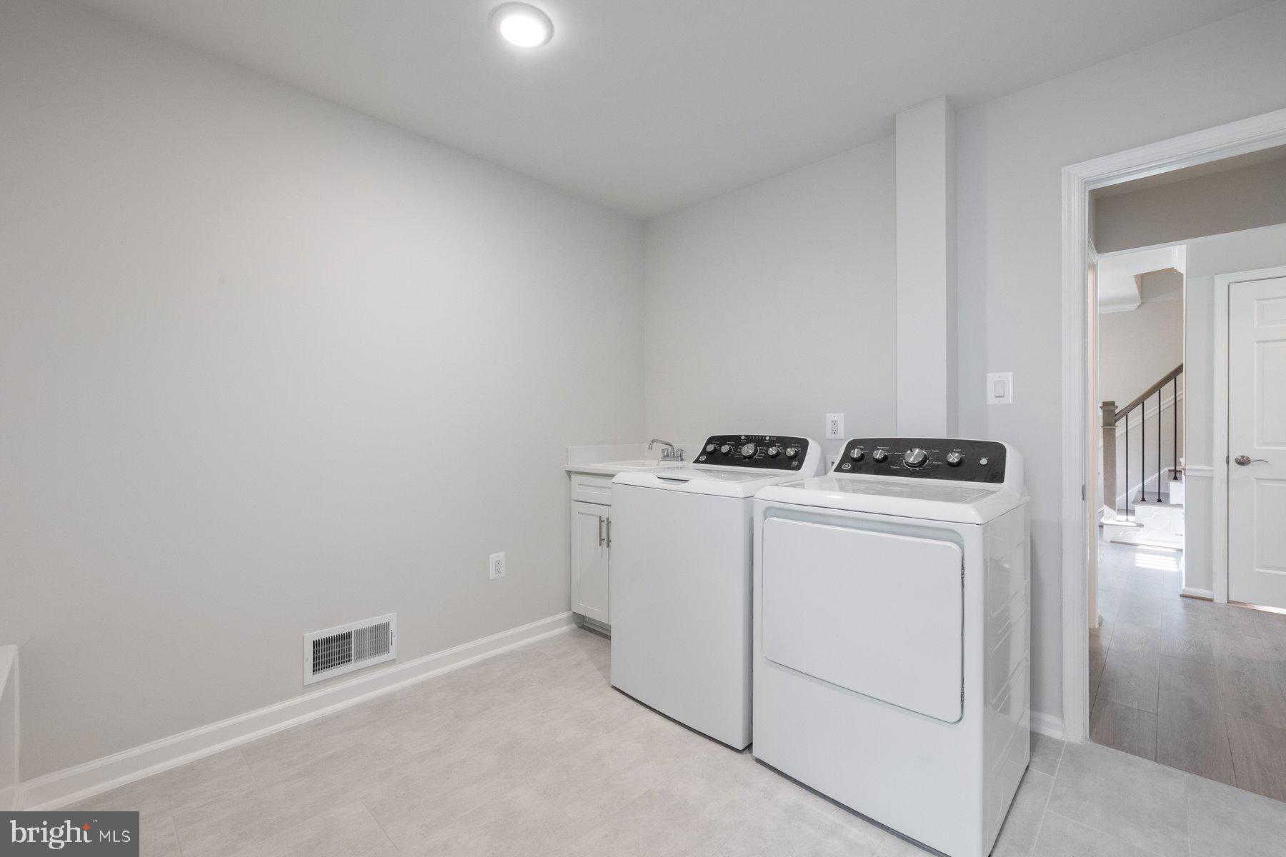 STOCKBRIDGE - Residential