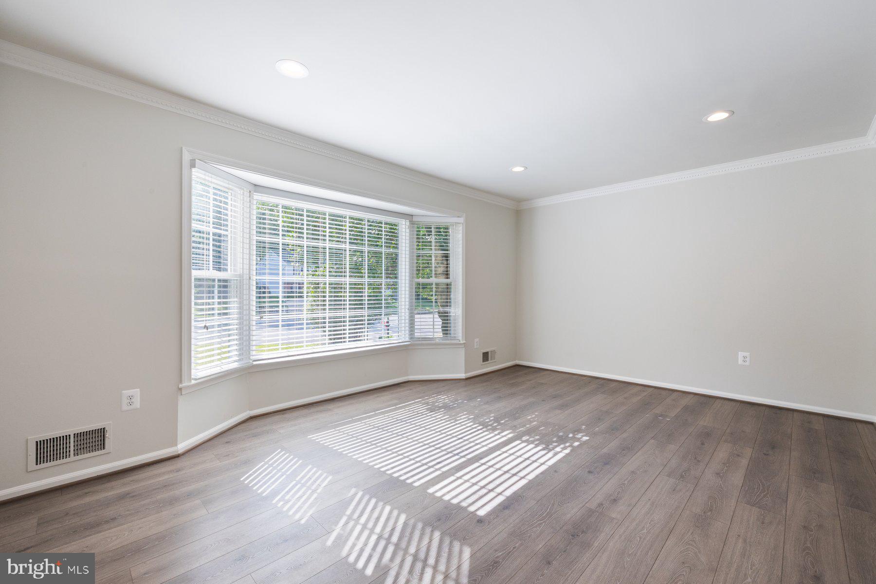 STOCKBRIDGE - Residential