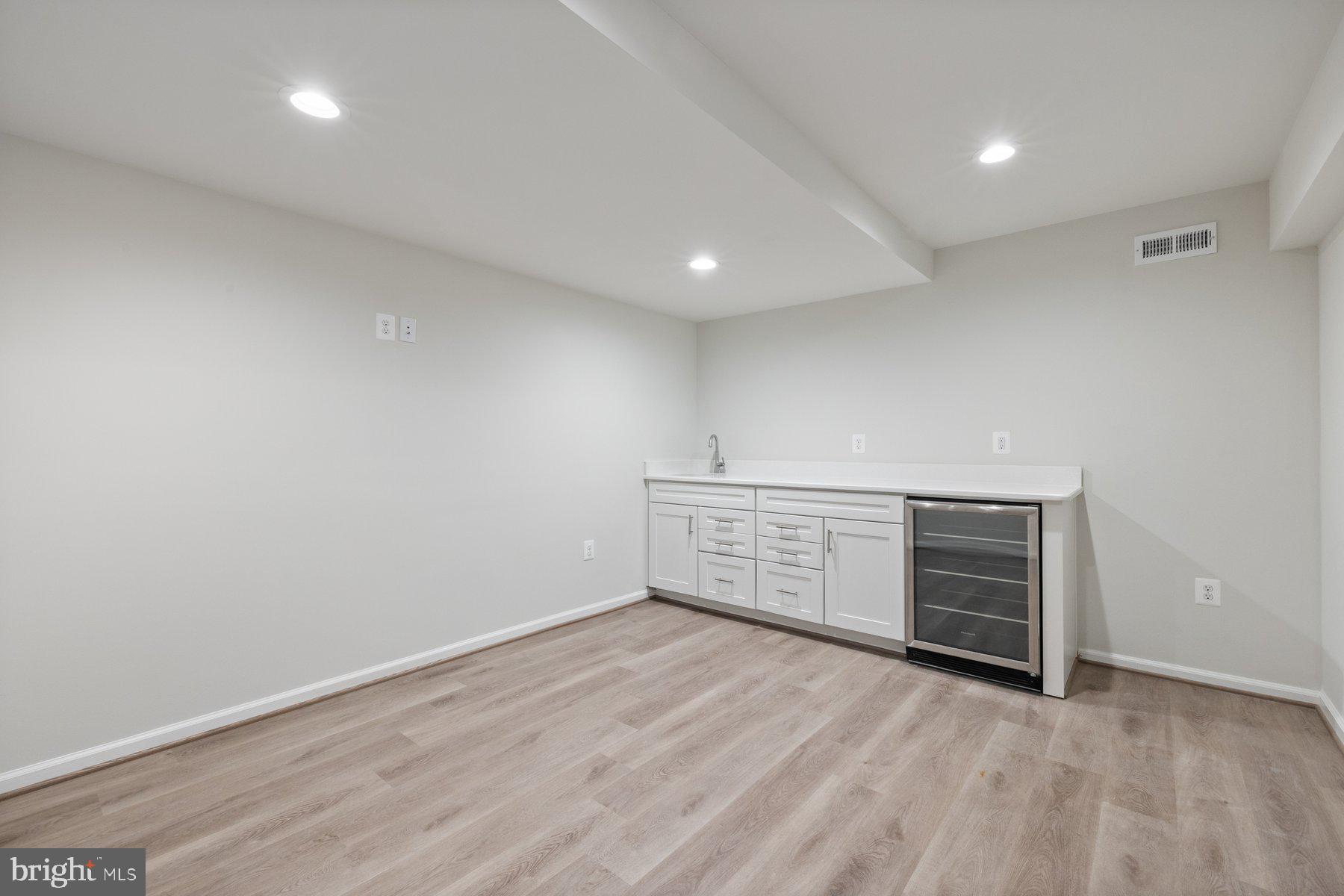 STOCKBRIDGE - Residential