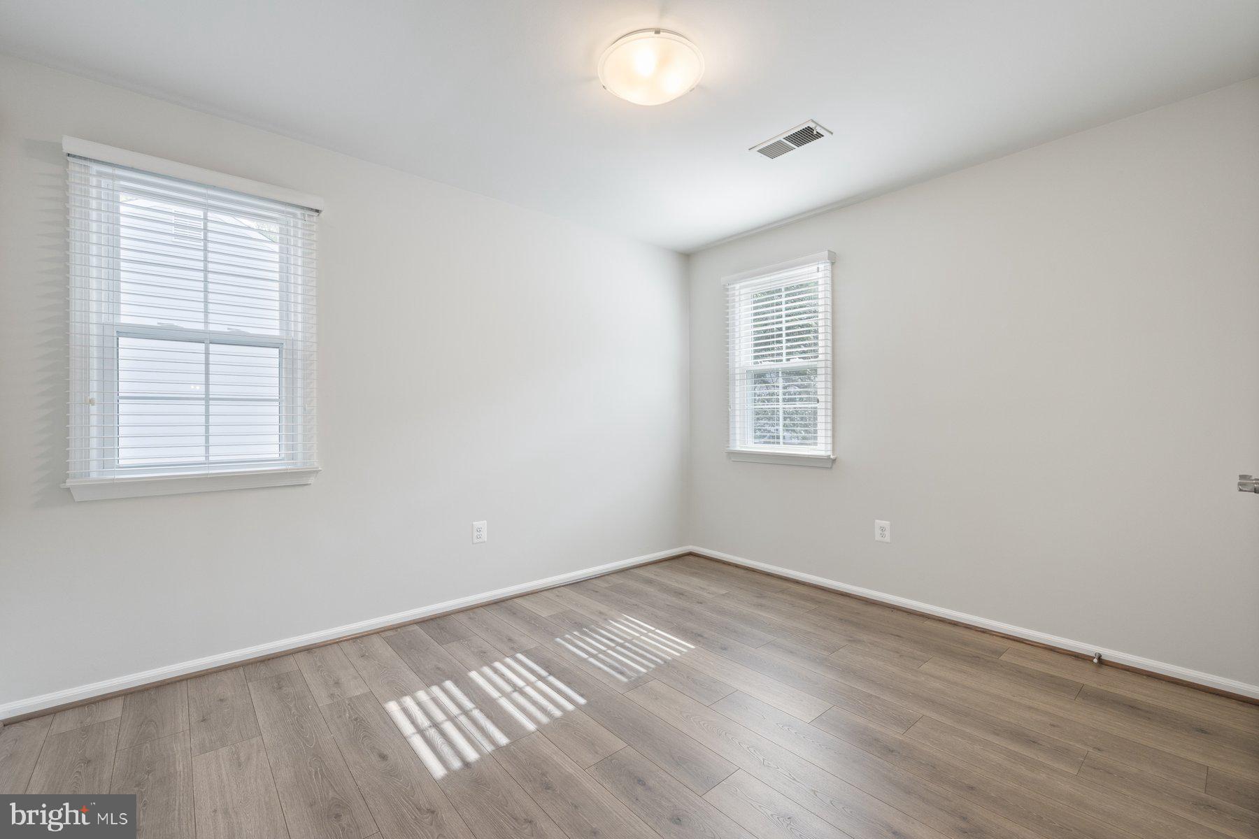 STOCKBRIDGE - Residential