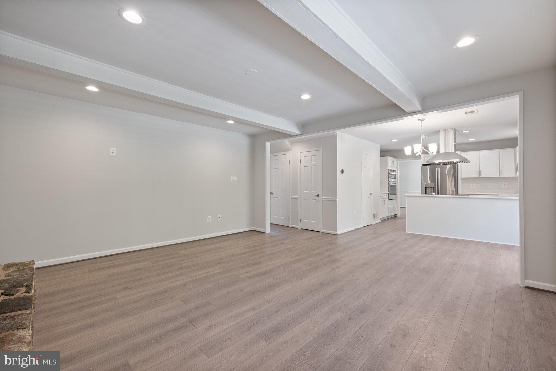 STOCKBRIDGE - Residential