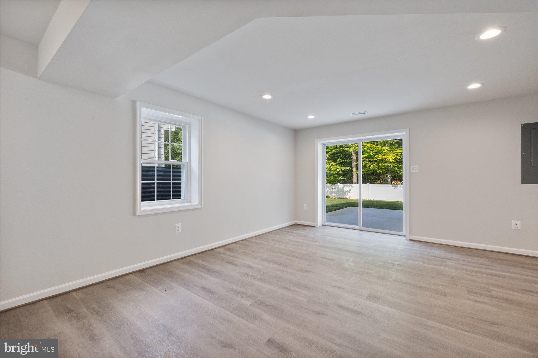 STOCKBRIDGE - Residential