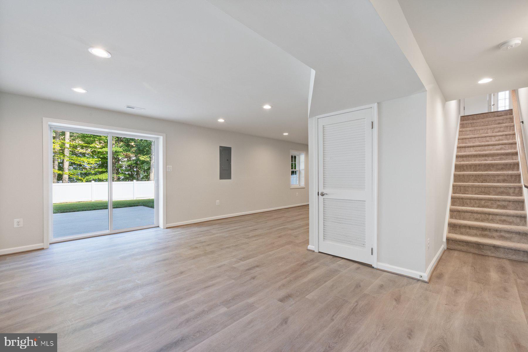 STOCKBRIDGE - Residential