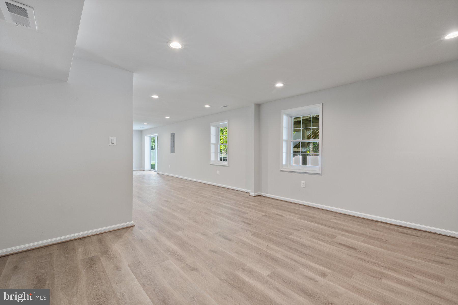 STOCKBRIDGE - Residential