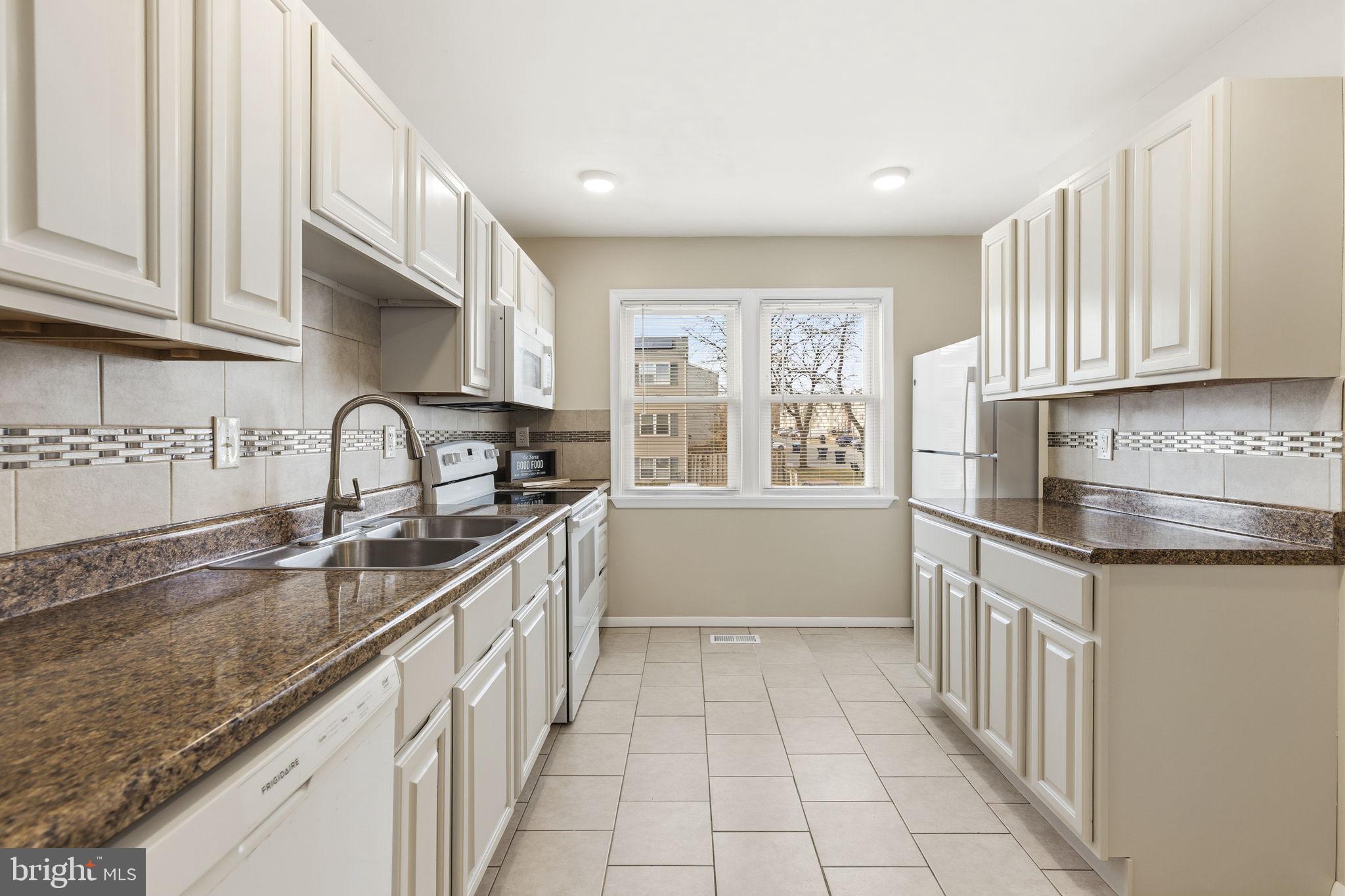 WATER GATE - Residential