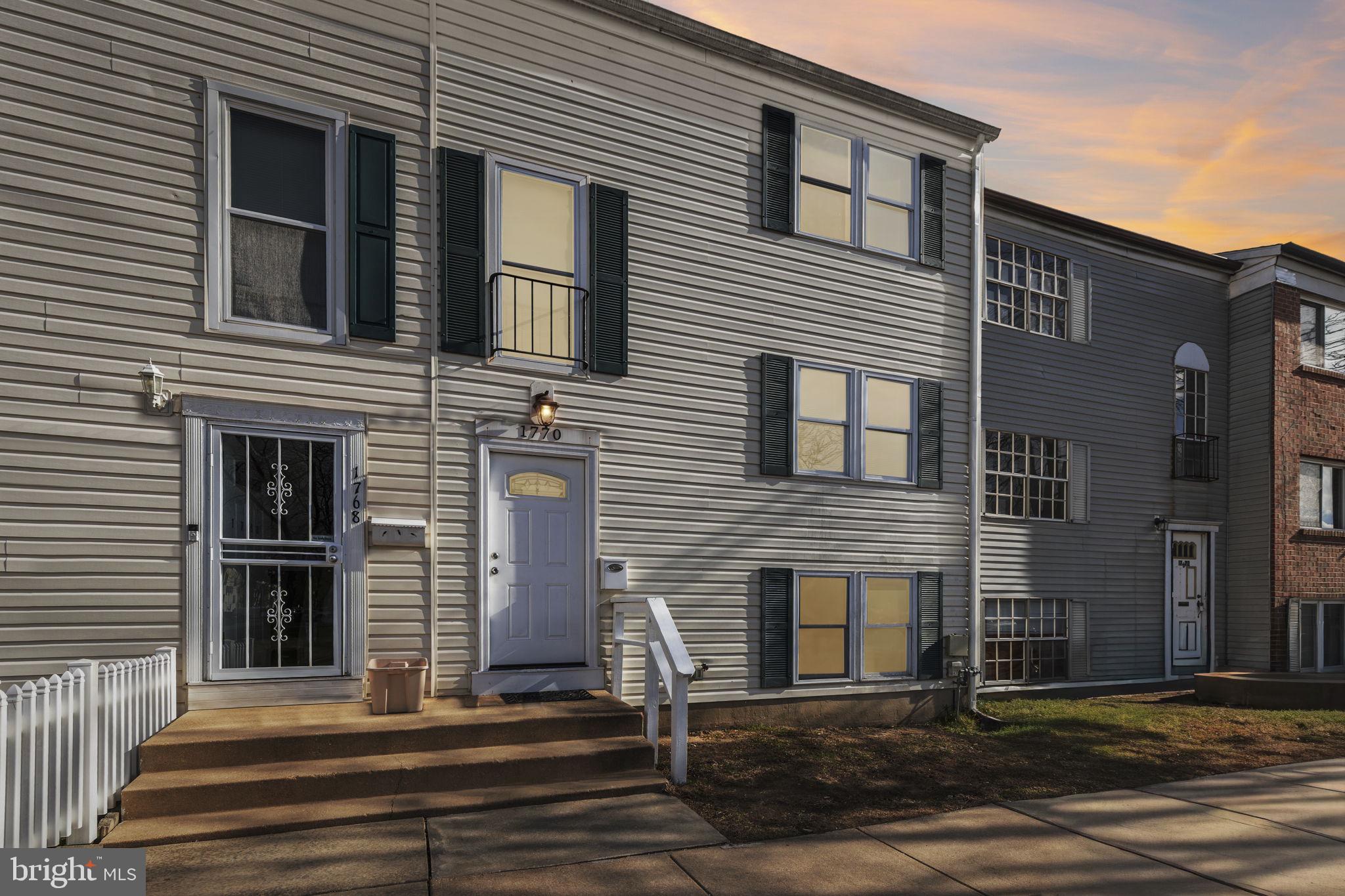 WATER GATE - Residential