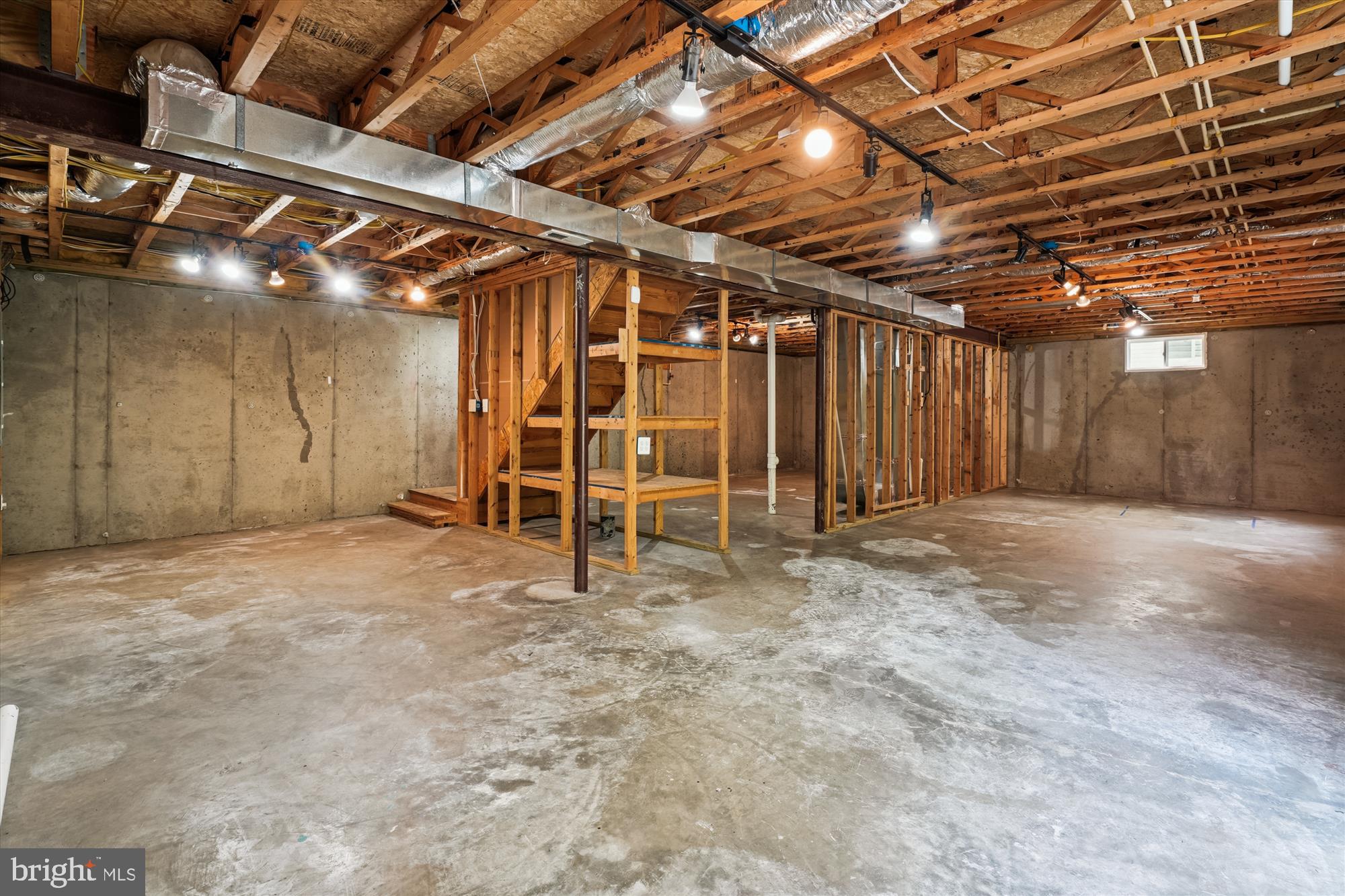 WIDEWATER VILLAGE - Residential Lease