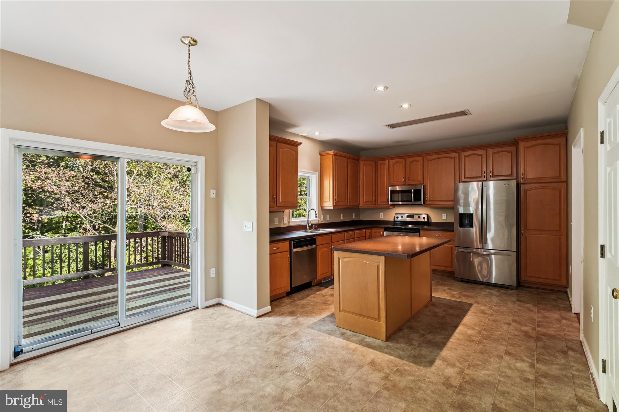 WIDEWATER VILLAGE - Residential Lease