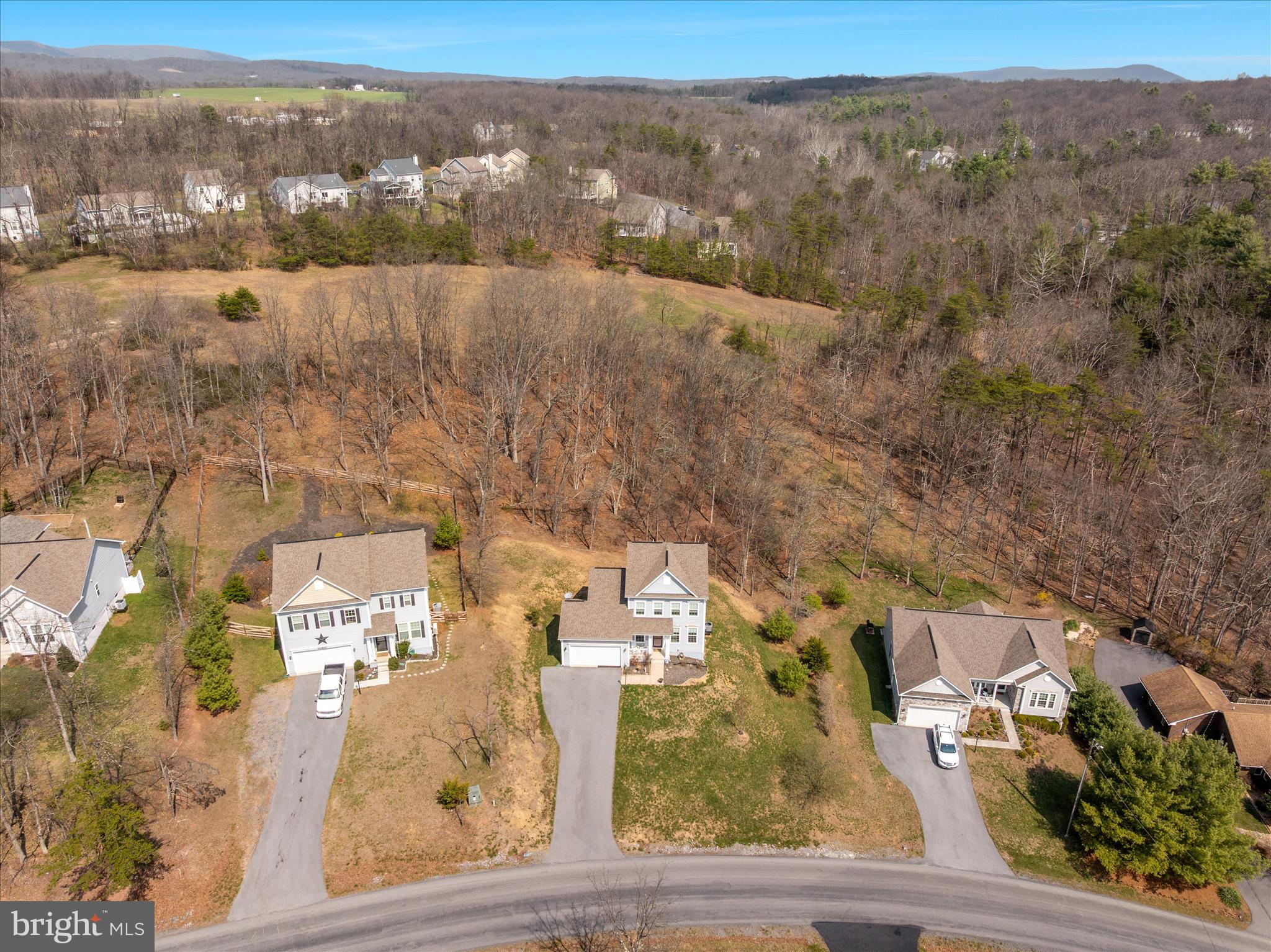 LAKE HOLIDAY ESTATES - Residential