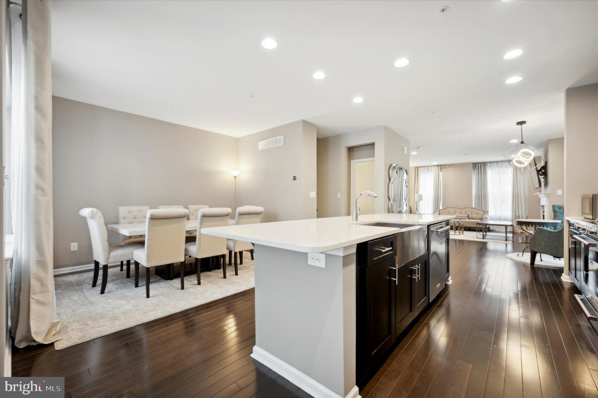 HIGH GROVE - Residential Lease