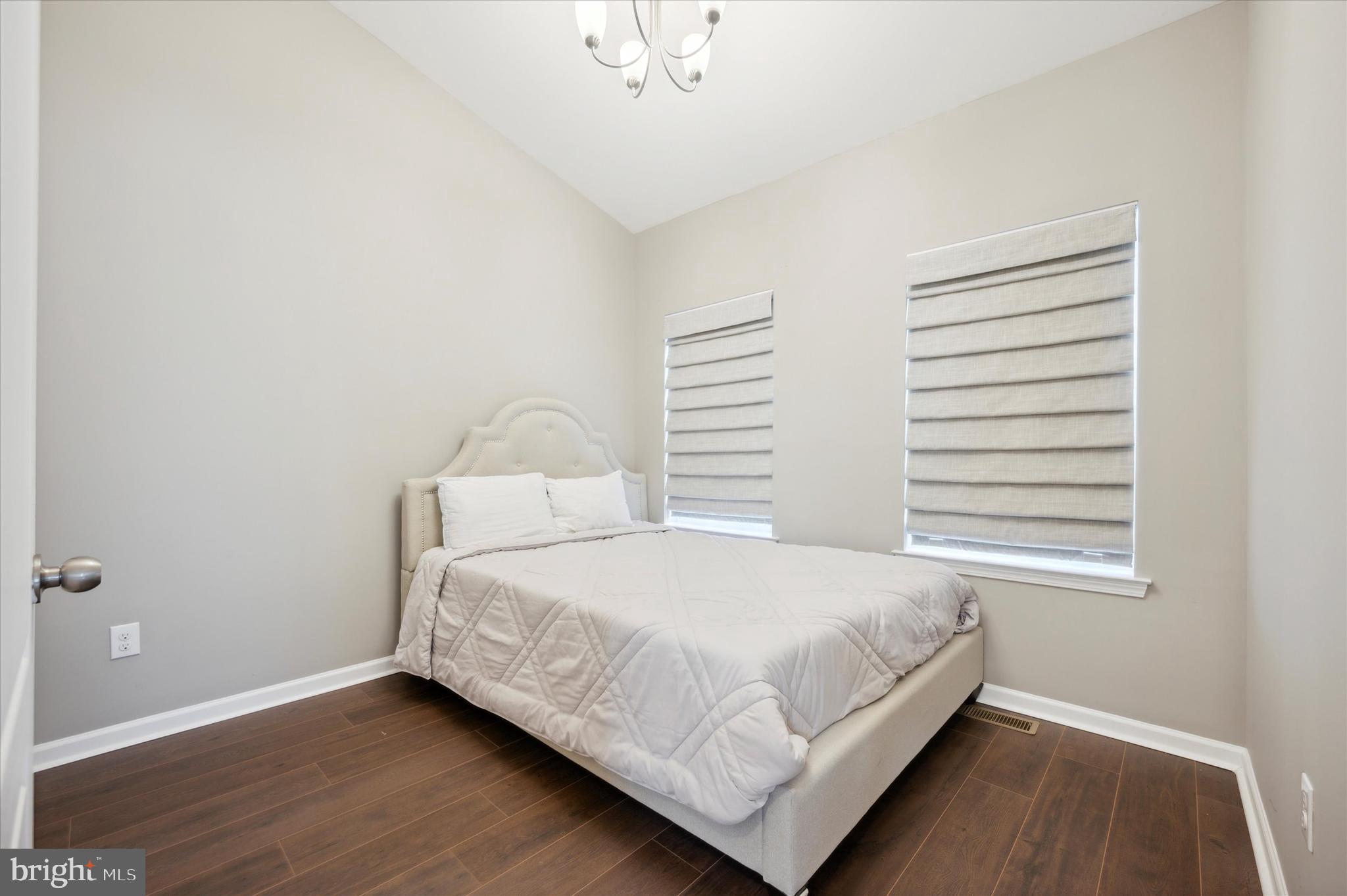 HIGH GROVE - Residential Lease