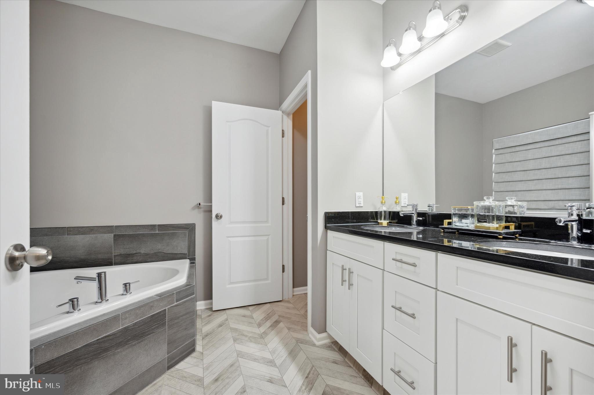 HIGH GROVE - Residential Lease
