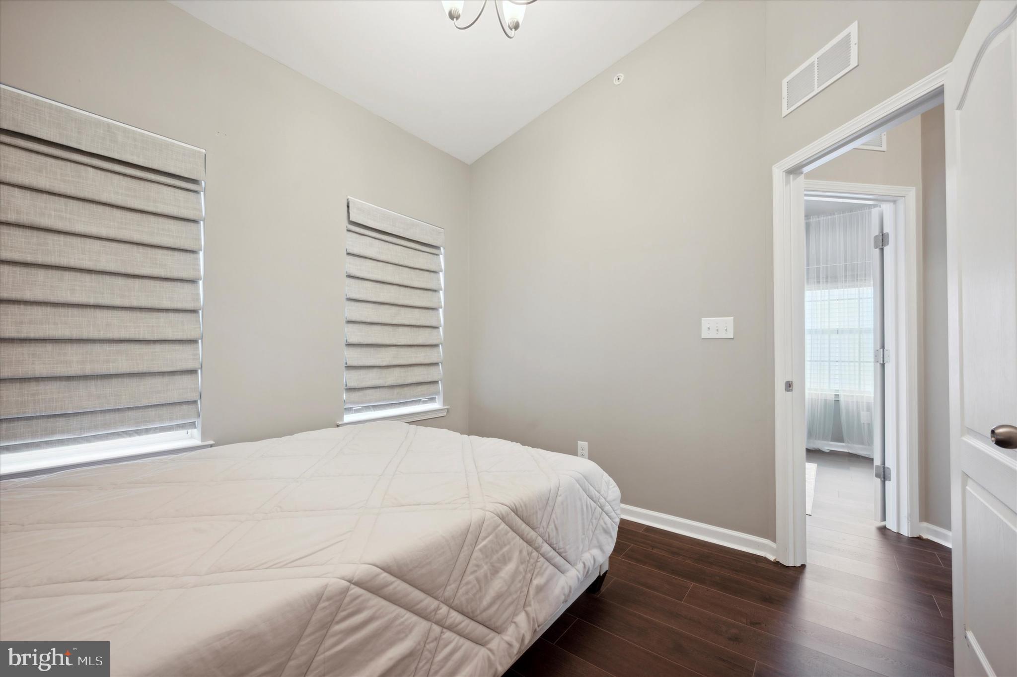 HIGH GROVE - Residential Lease