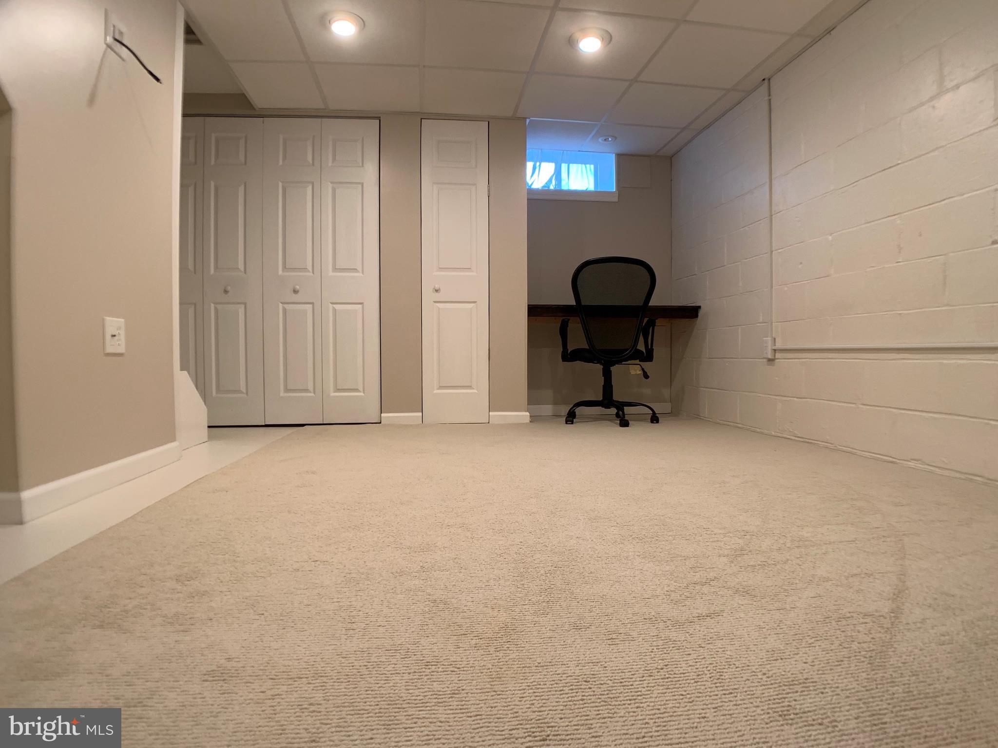 VIOLETVILLE - Residential Lease