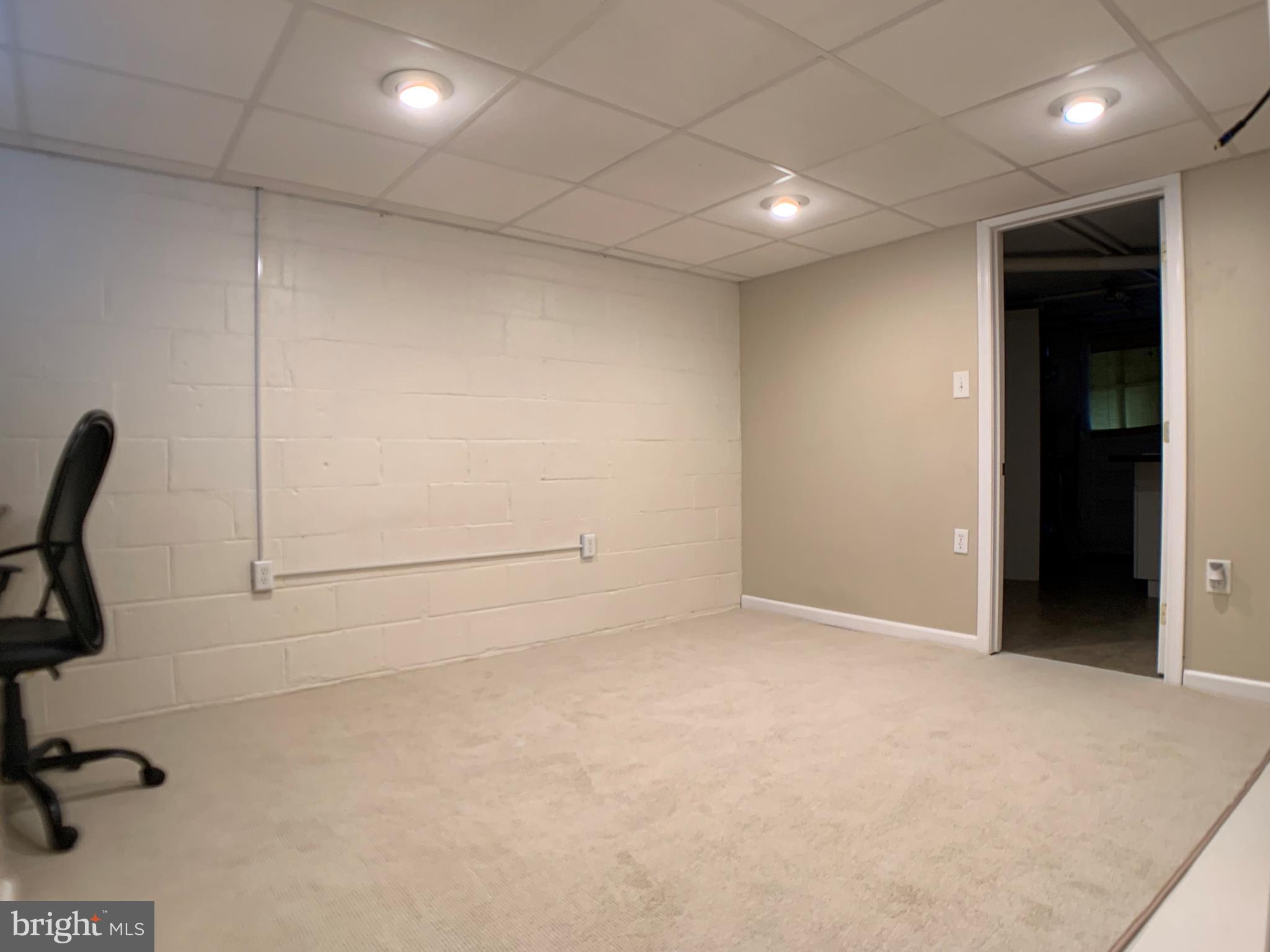 VIOLETVILLE - Residential Lease