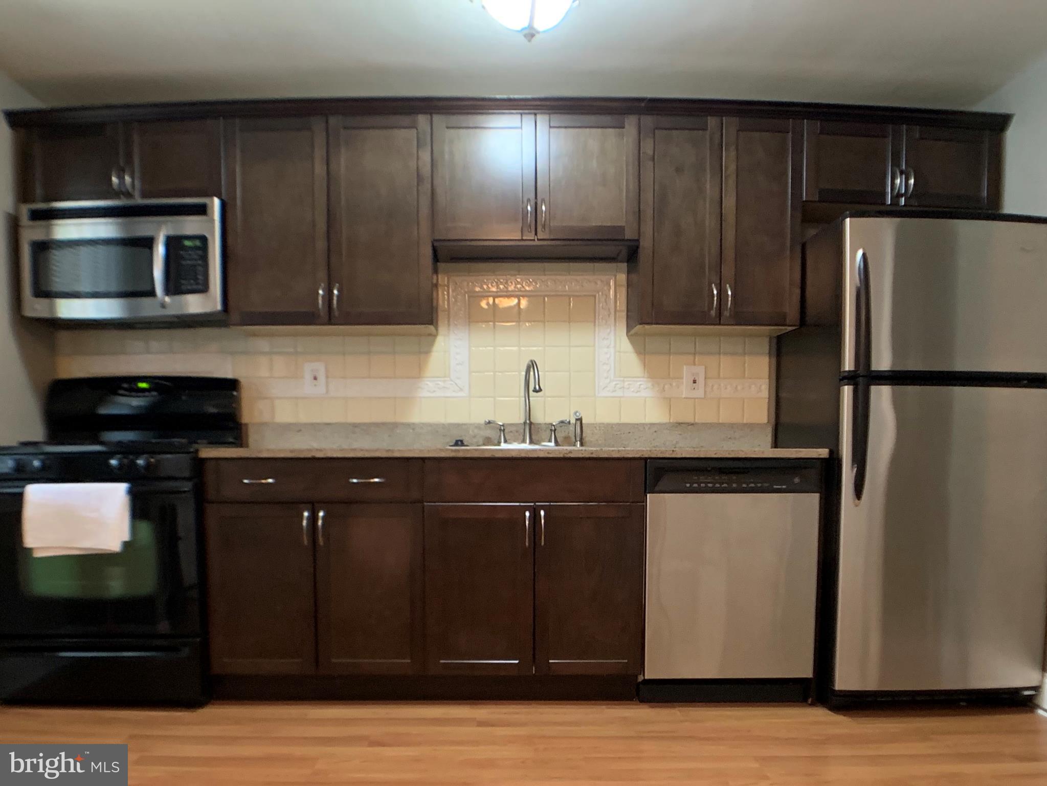 VIOLETVILLE - Residential Lease