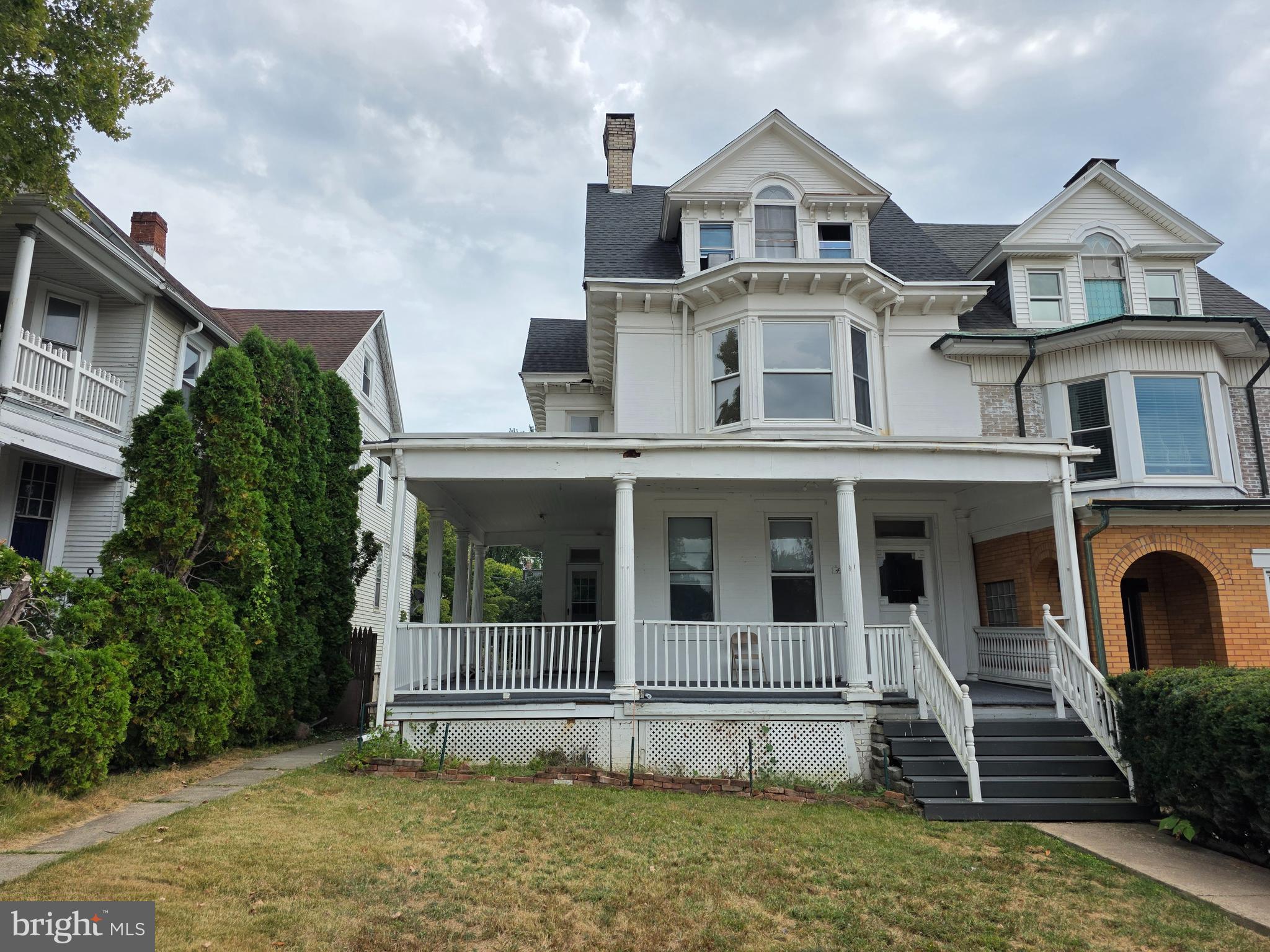 Welcome to 436 Linden Ave, a three-unit standalone consisting of three two-bedroom units. Featuring a fresh renovation, this building provides a warm and inviting atmosphere. The 1st and 3rd units are rented out $1200 each, and Unit 2 has just been finished/advertised and will be filled before settlement. Don’t miss the opportunity to own this spacious, character-filled property in a convenient and safe location.