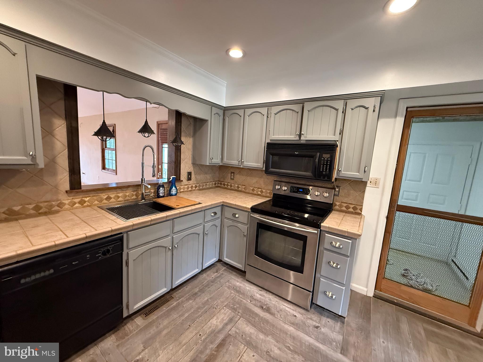 SKYLINE FOREST - Residential