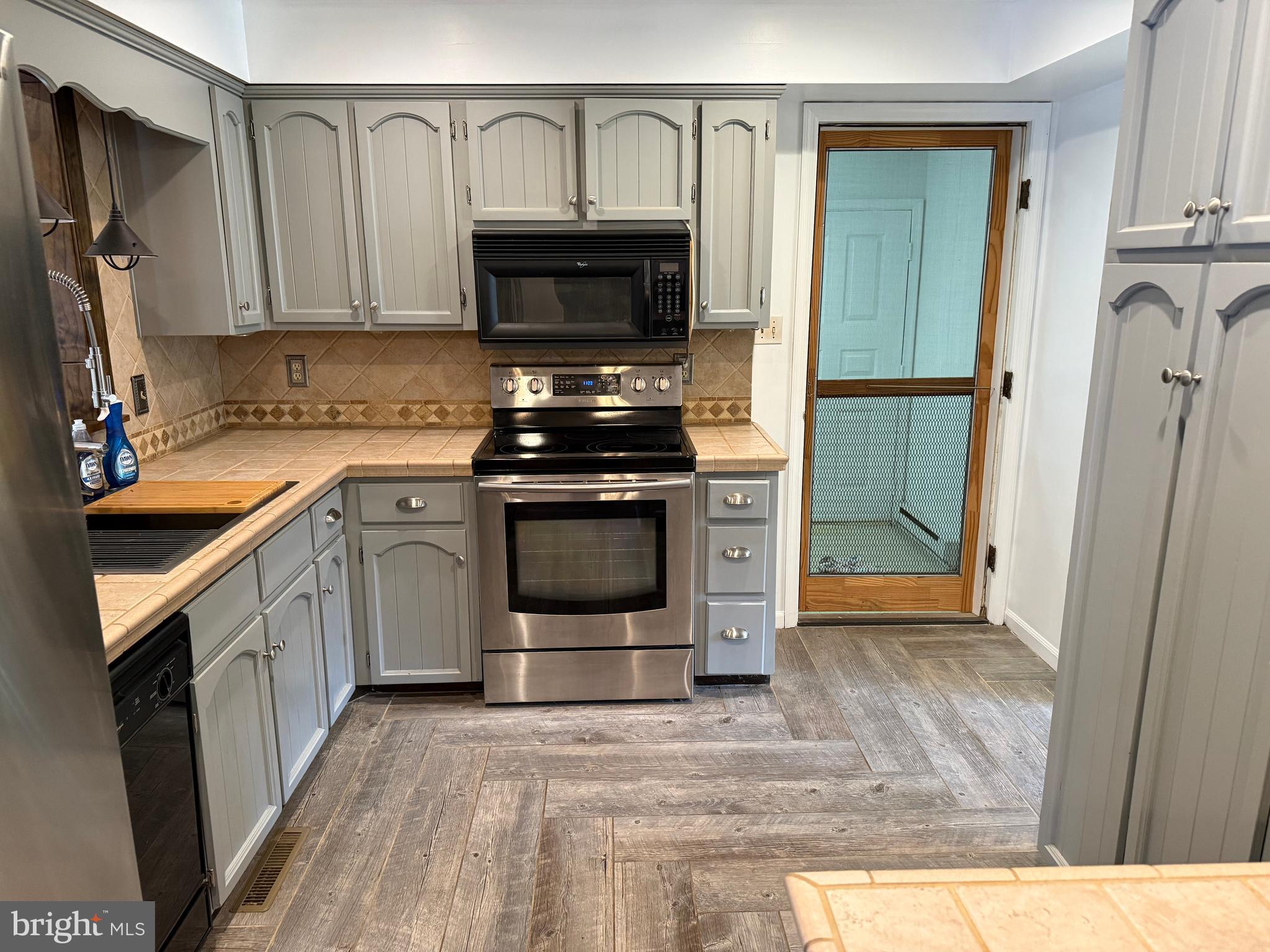 SKYLINE FOREST - Residential