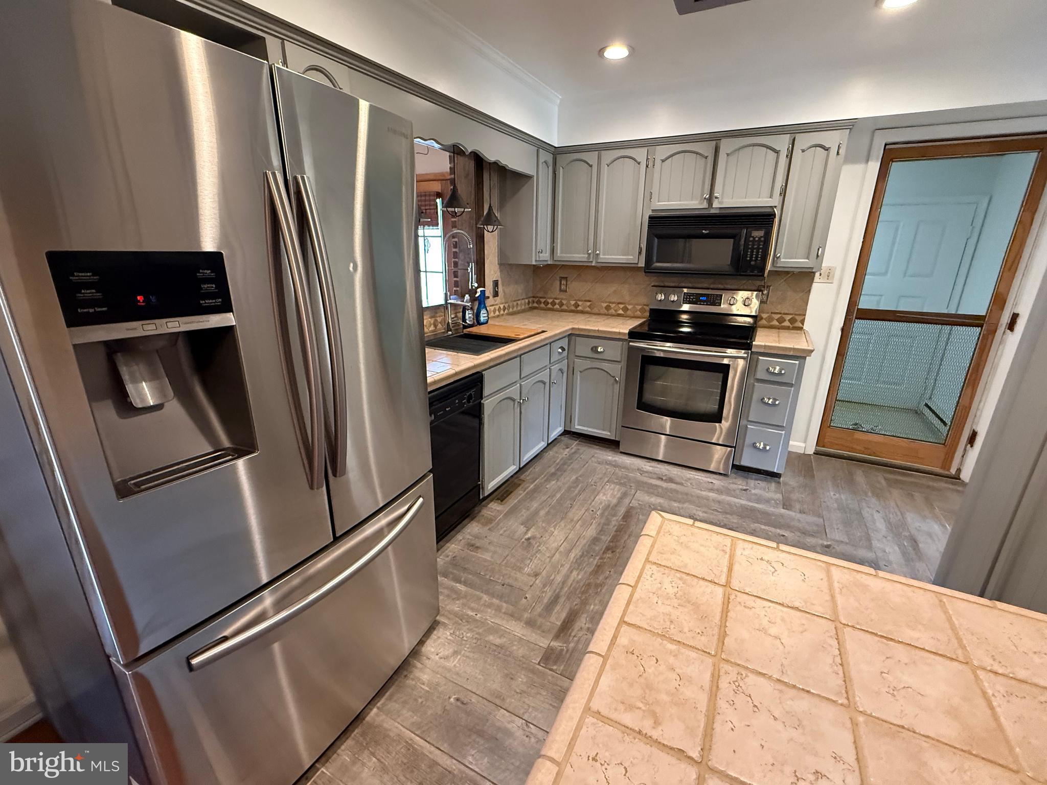 SKYLINE FOREST - Residential