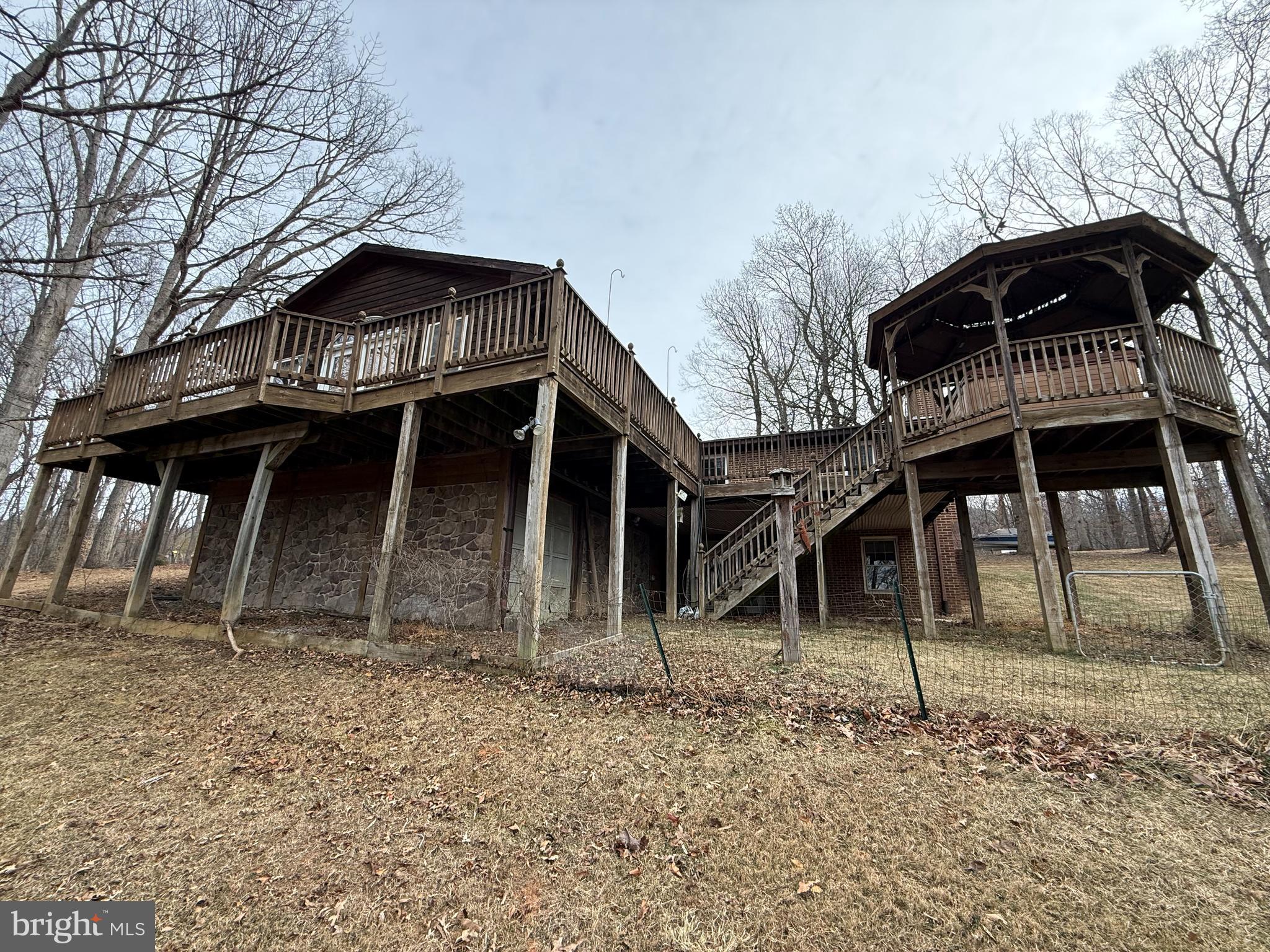 SKYLINE FOREST - Residential