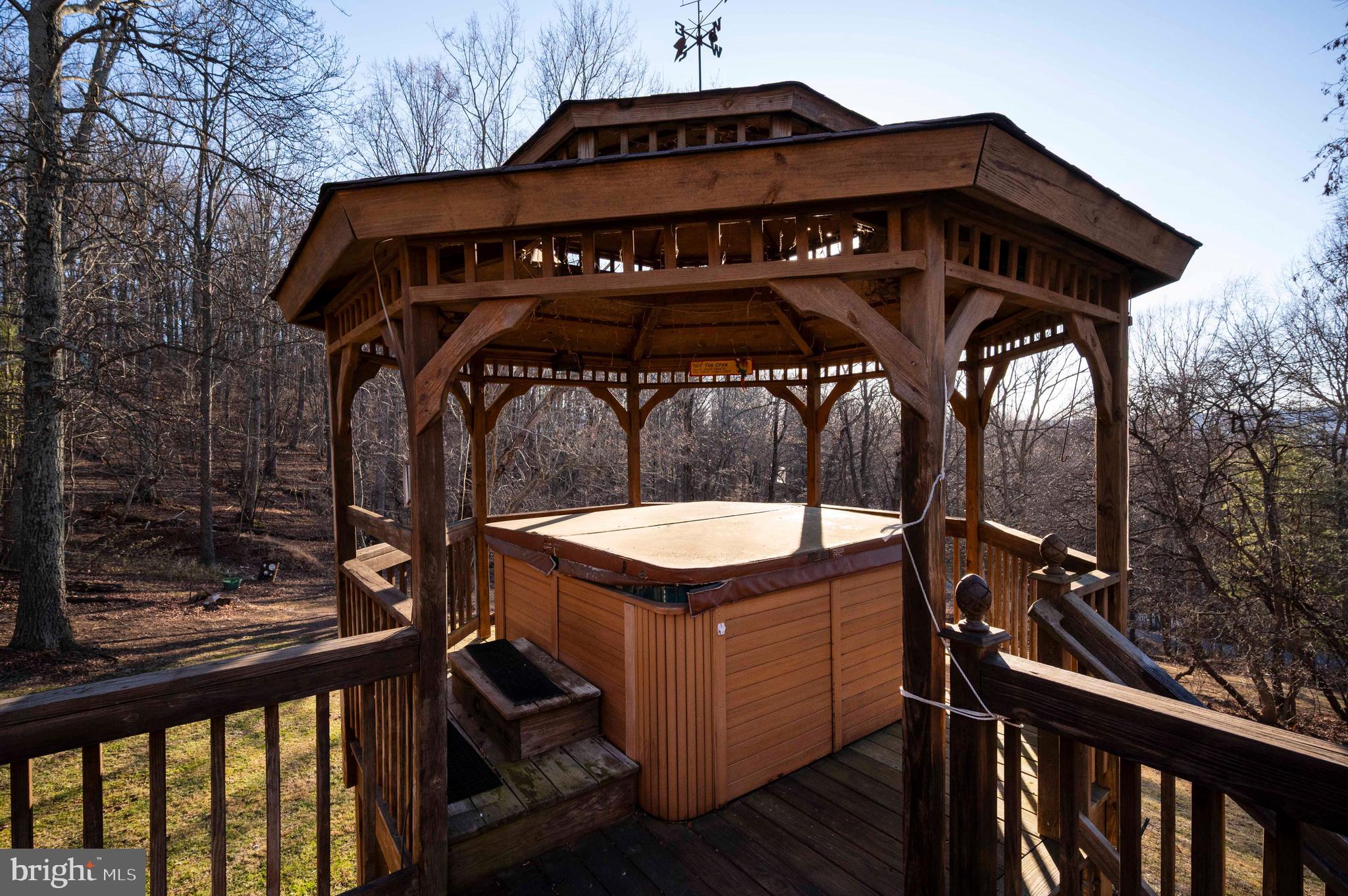 SKYLINE FOREST - Residential