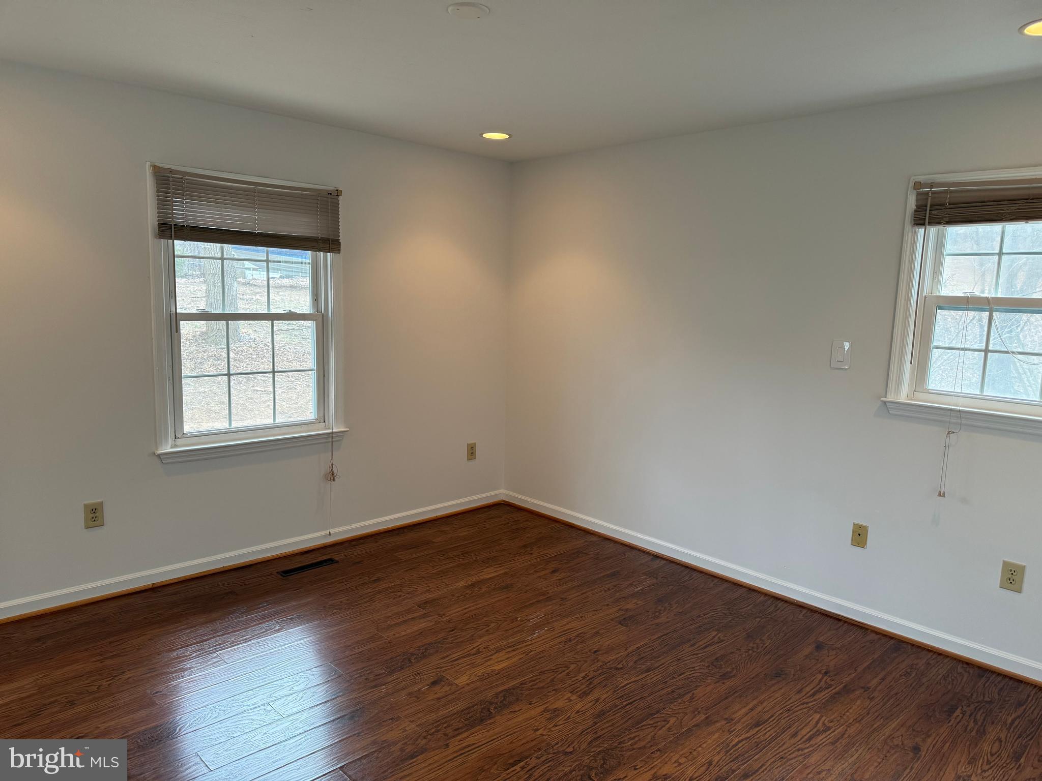 SKYLINE FOREST - Residential