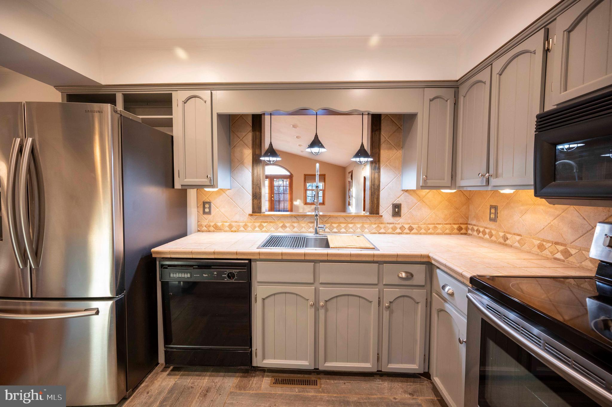 SKYLINE FOREST - Residential