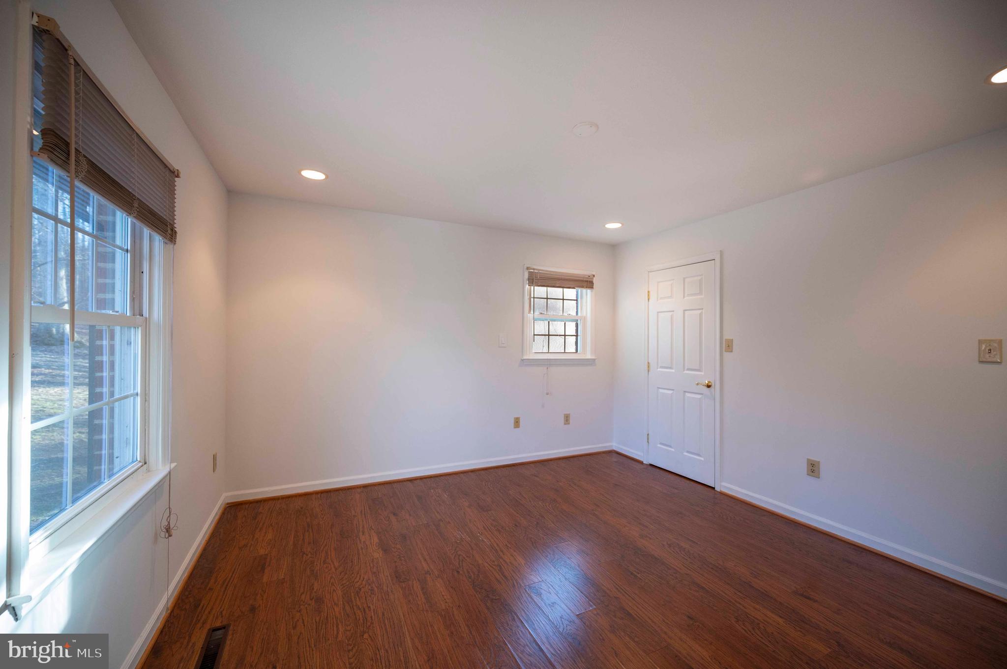 SKYLINE FOREST - Residential