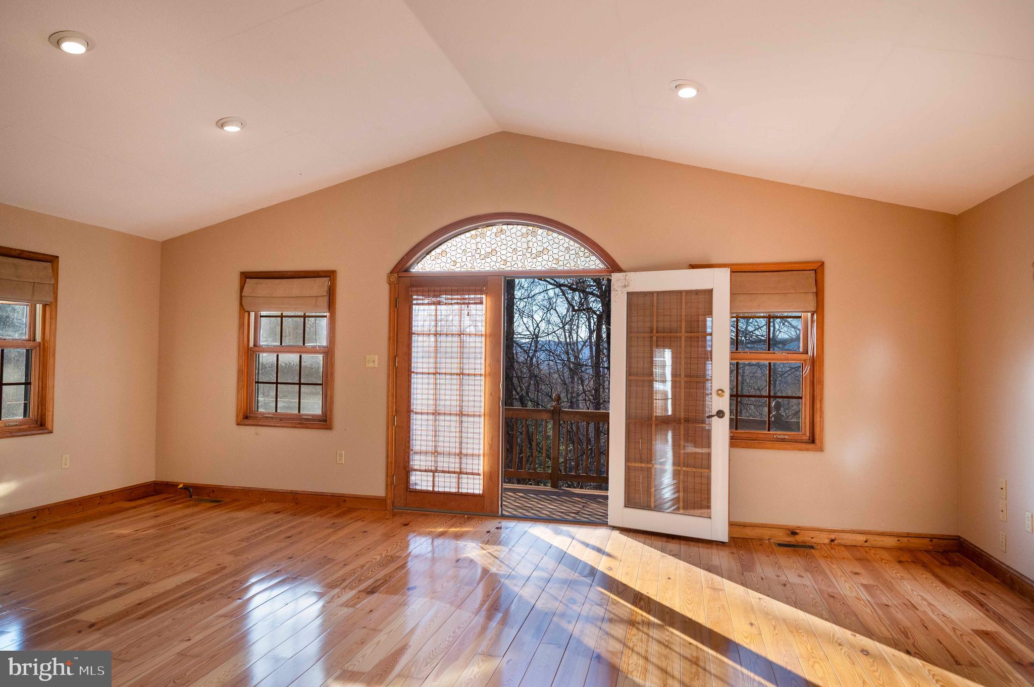 SKYLINE FOREST - Residential