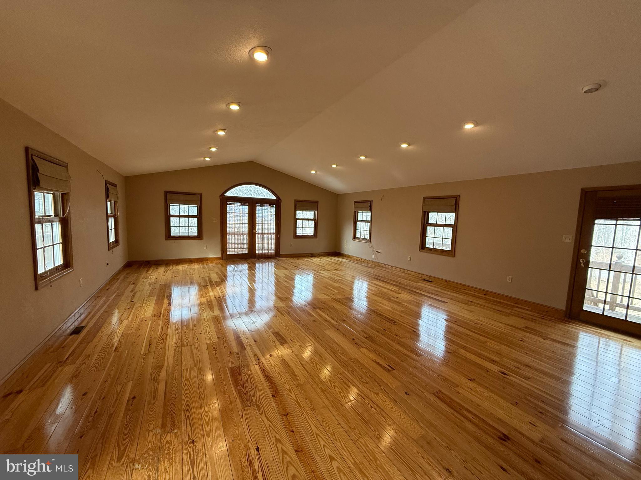 SKYLINE FOREST - Residential