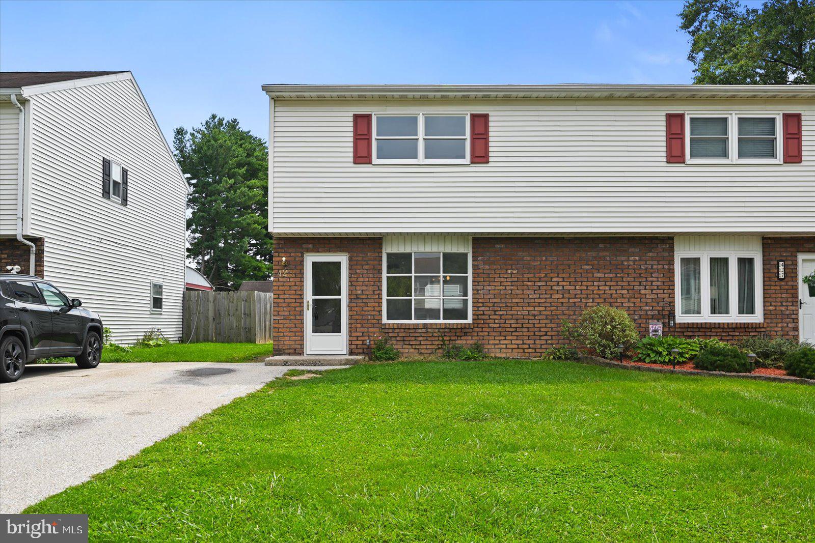 423 MANOR STREET