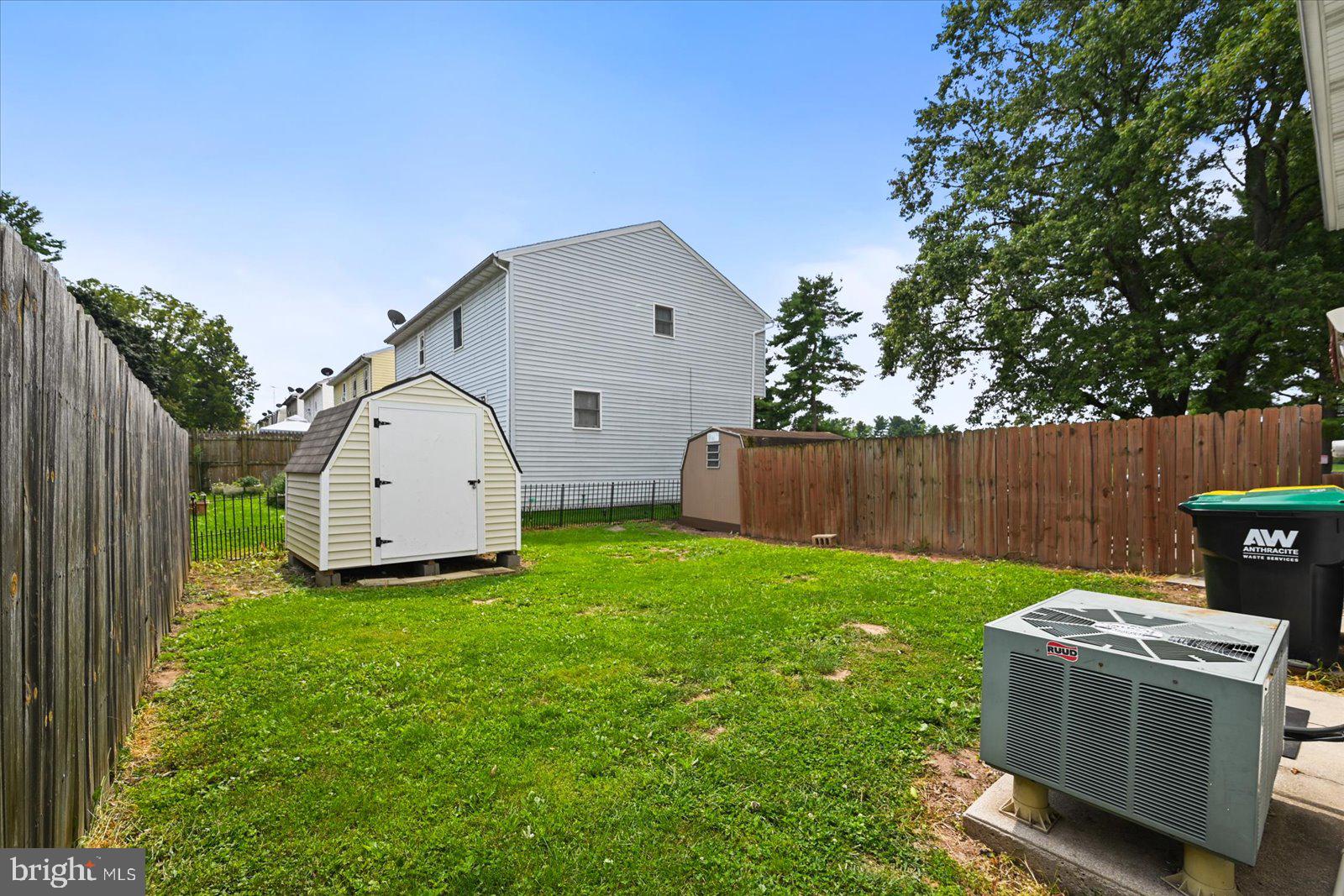 423 MANOR STREET