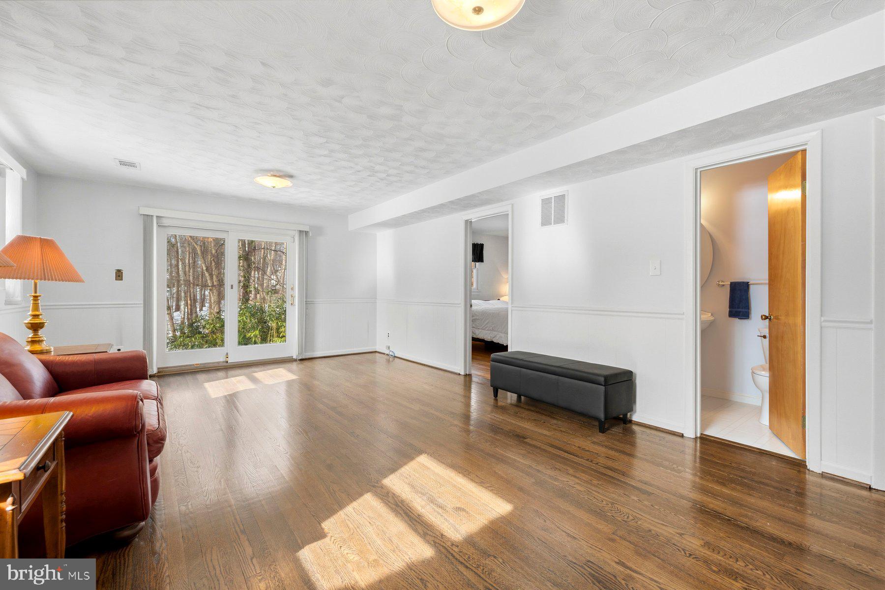 COLESVILLE MANOR - Residential