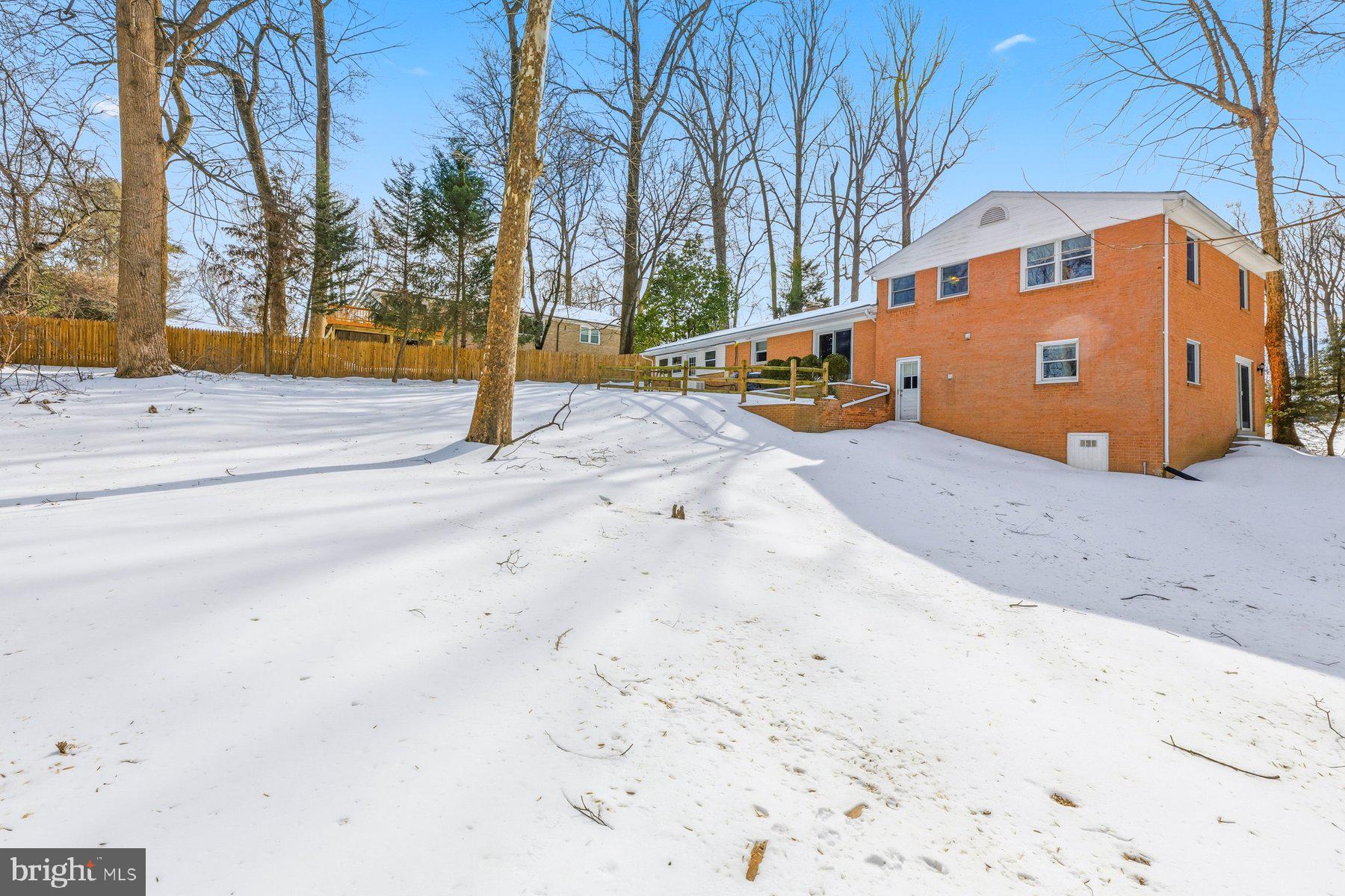 COLESVILLE MANOR - Residential