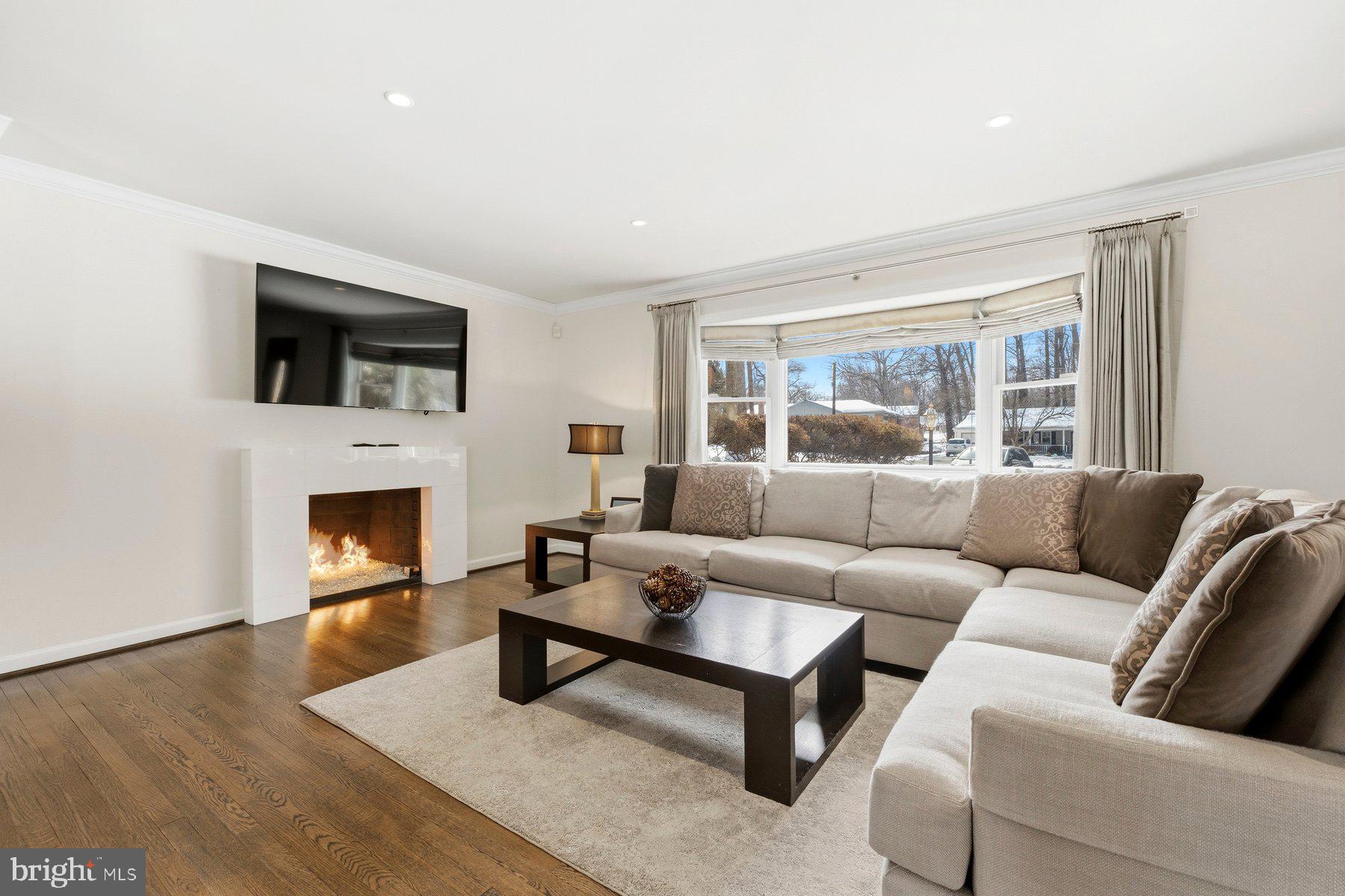 COLESVILLE MANOR - Residential