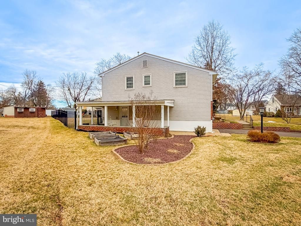 Photo of 513 Barbara Dr, NORRISTOWN, PA 19403 (MLS # PAMC2166476)