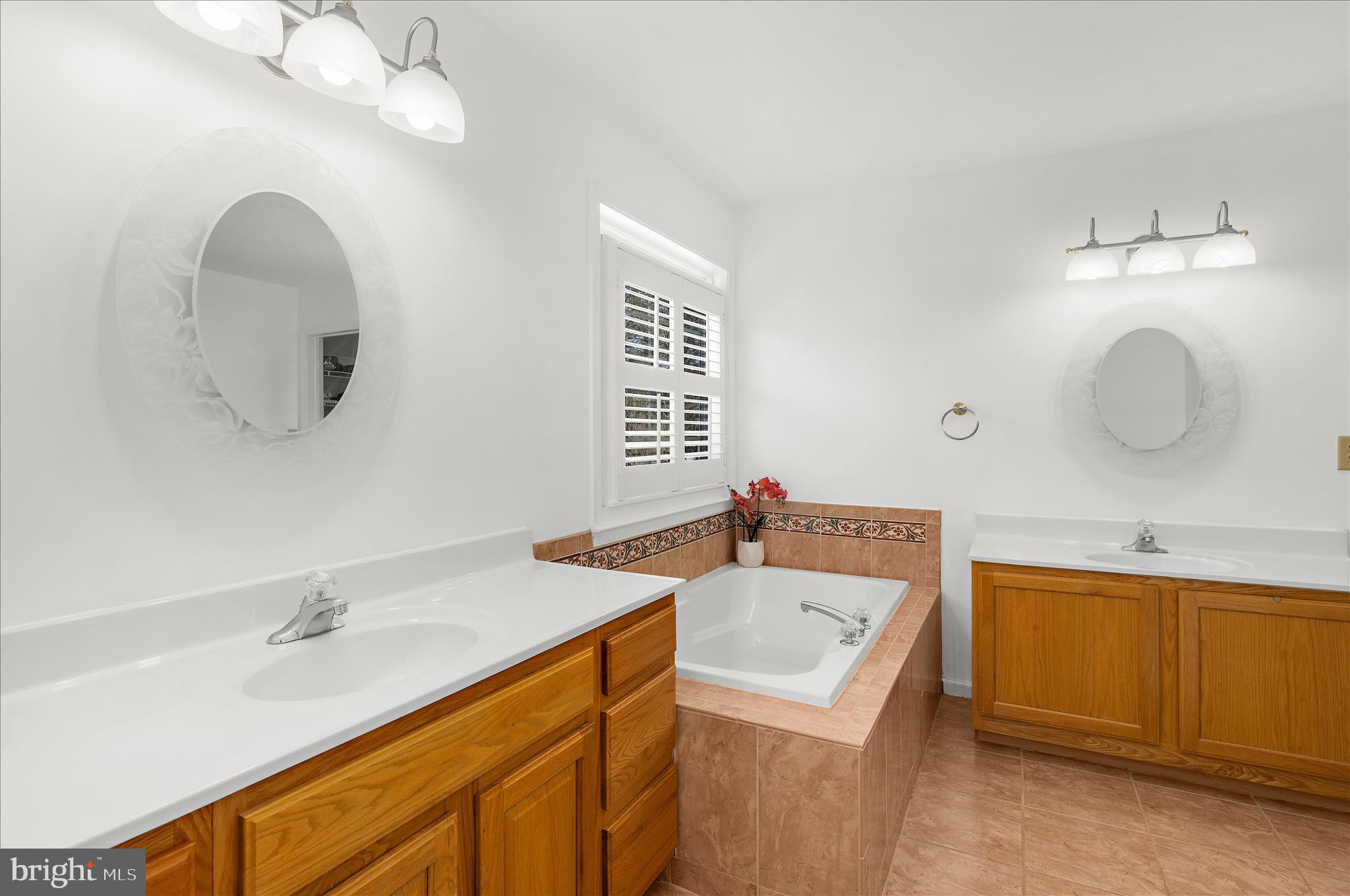 CLIFFORD ESTATES - Residential