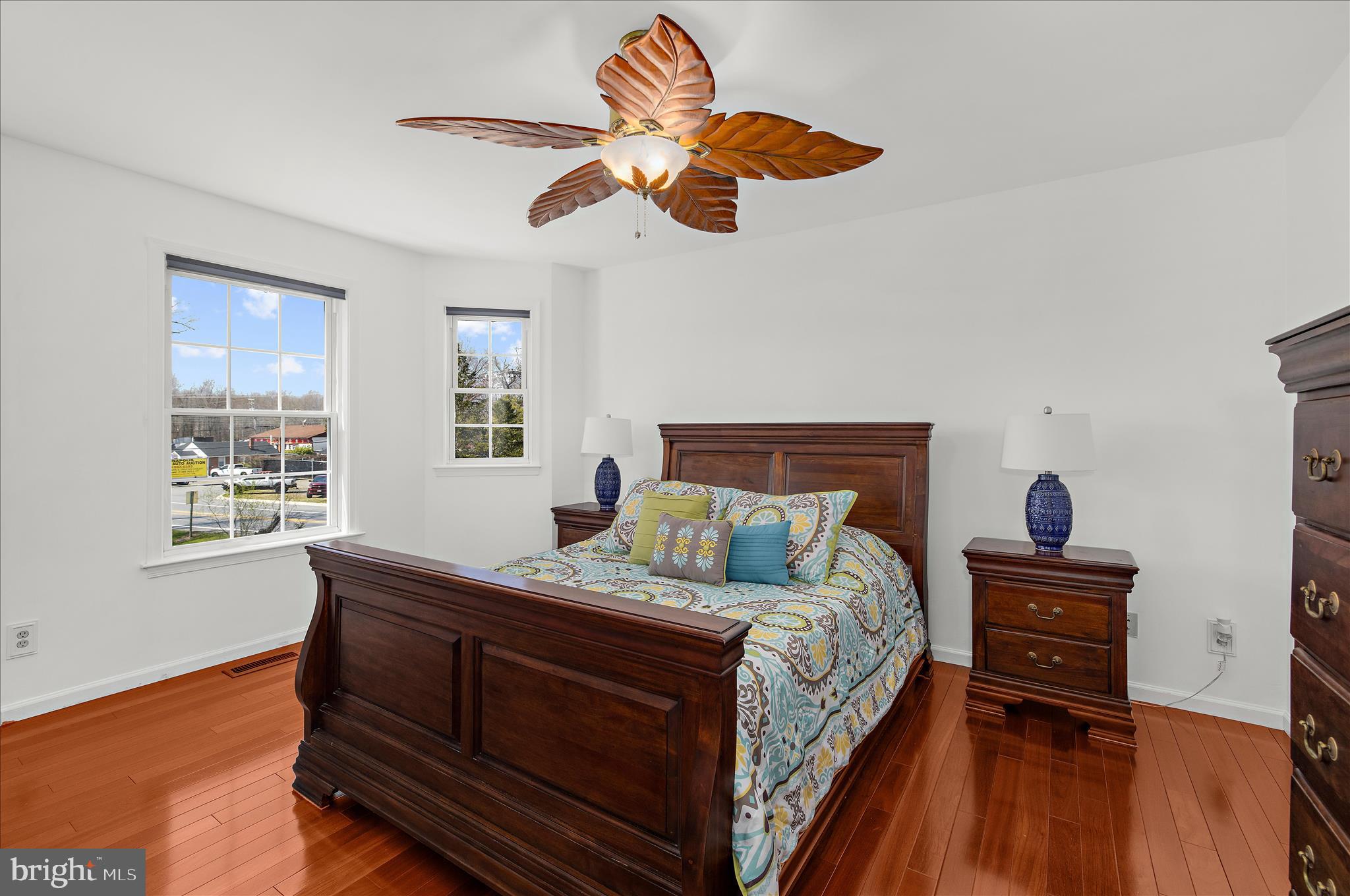 CLIFFORD ESTATES - Residential