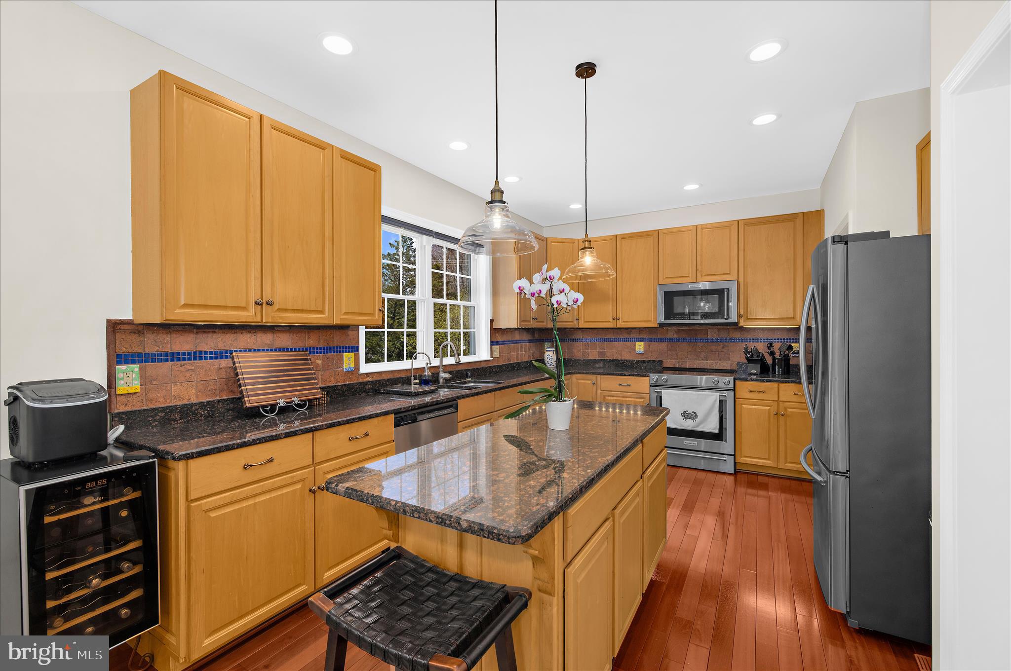 CLIFFORD ESTATES - Residential