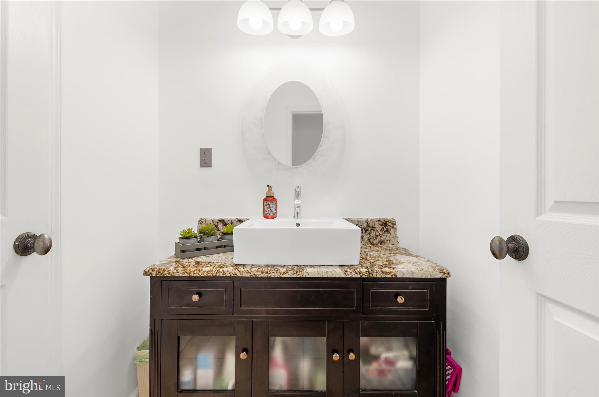 CLIFFORD ESTATES - Residential