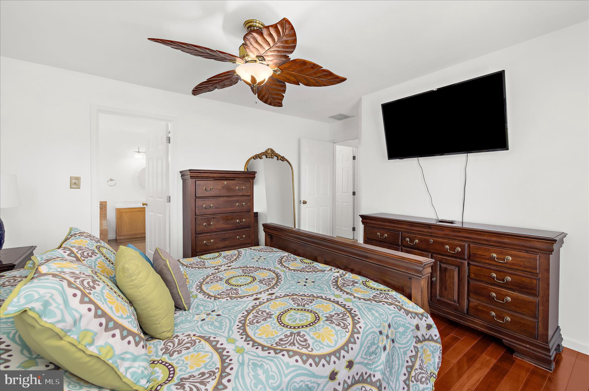 CLIFFORD ESTATES - Residential