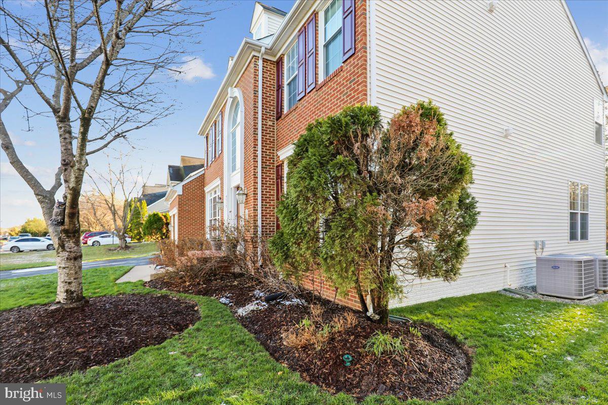 CROSSMAN CREEK - Residential