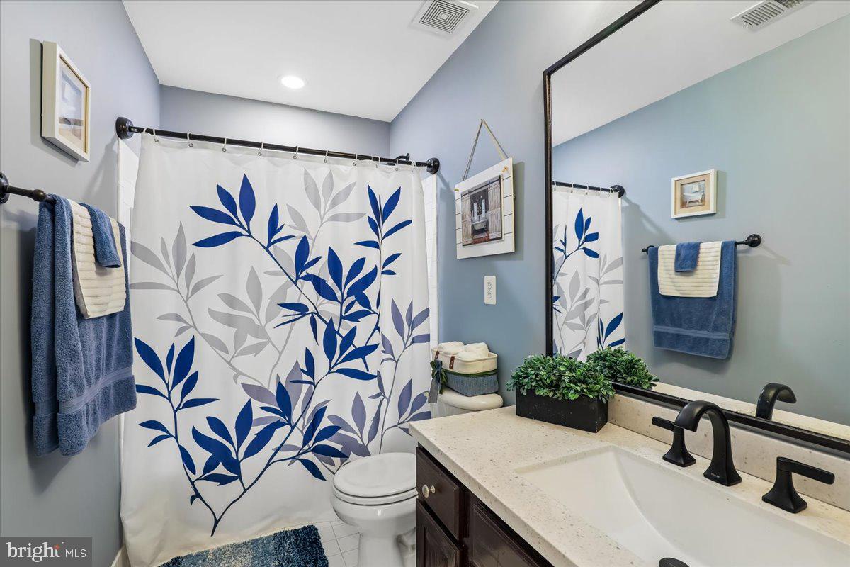 CROSSMAN CREEK - Residential