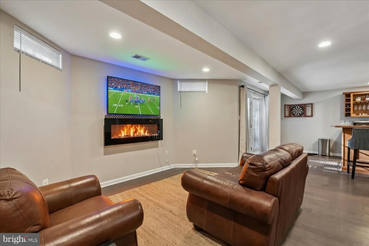 CROSSMAN CREEK - Residential