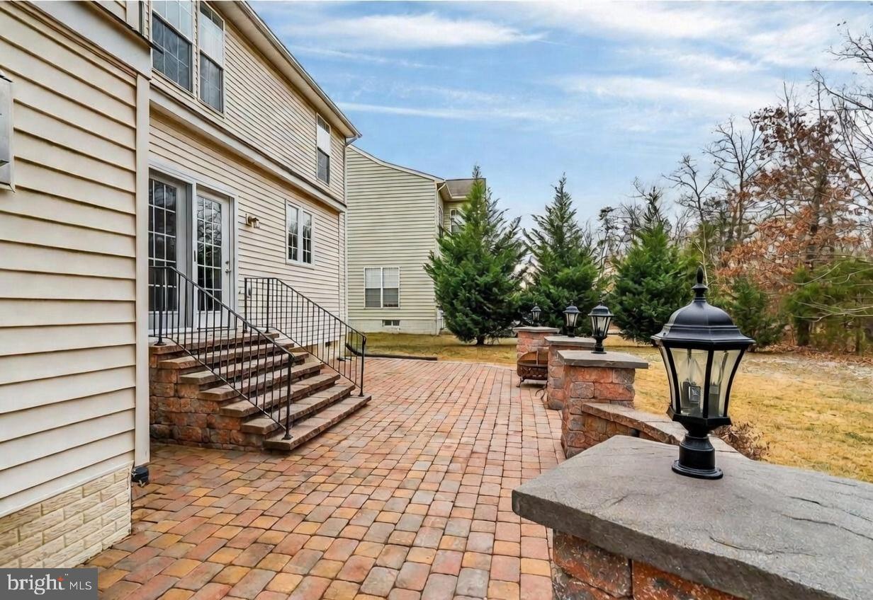 CROSSMAN CREEK - Residential