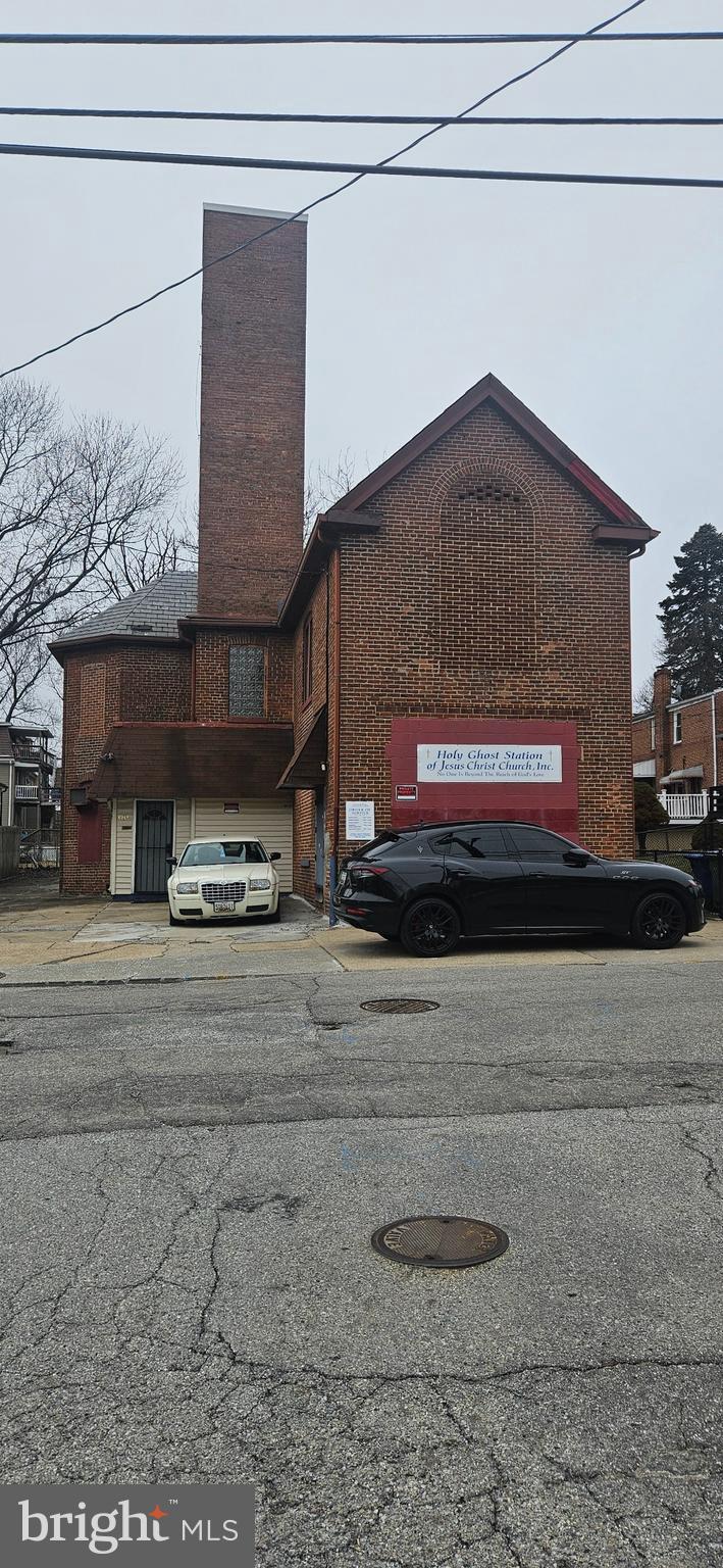 Church for sale in northeast Baltimore. All items are convey with the sale.